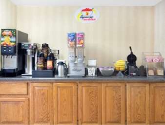 Super 8 by Wyndham Bentonville