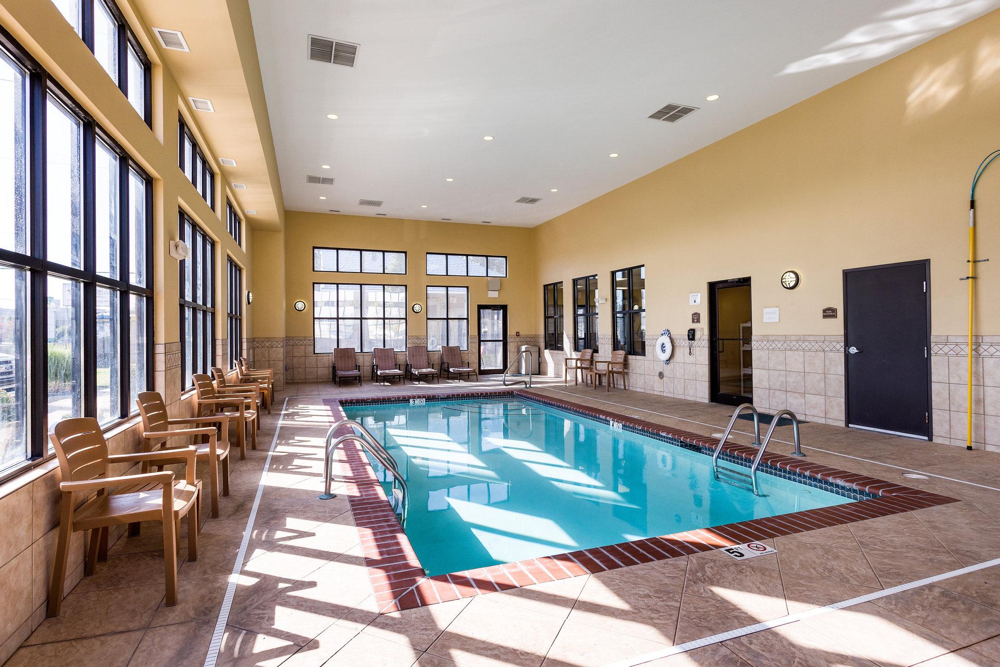 Comfort Inn & Suites