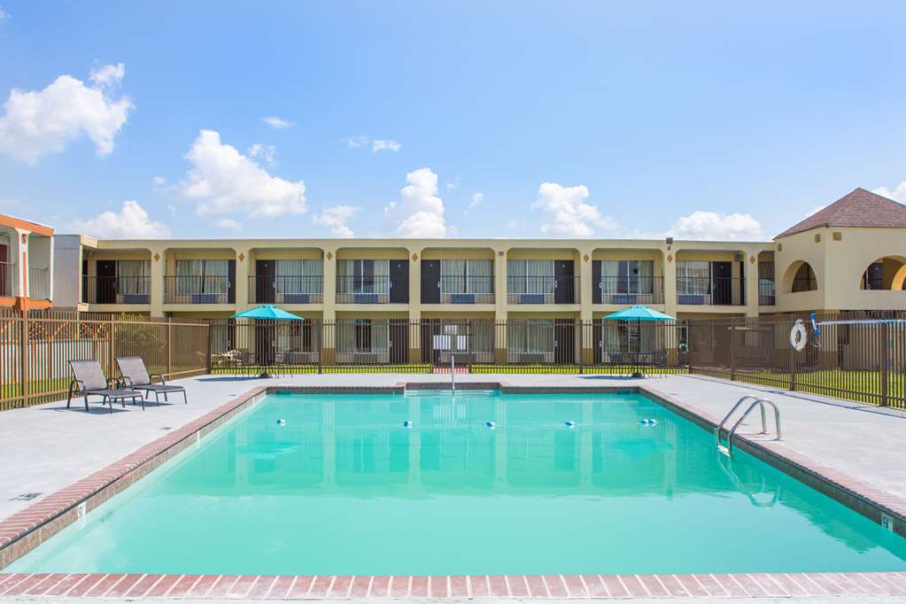 Days Inn by Wyndham Blytheville