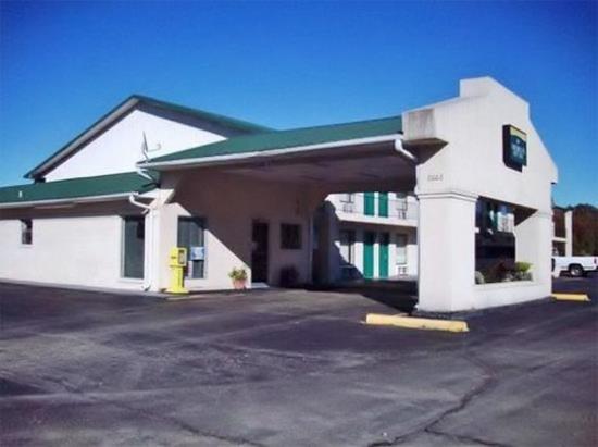 America's Best Inn - Brinkley