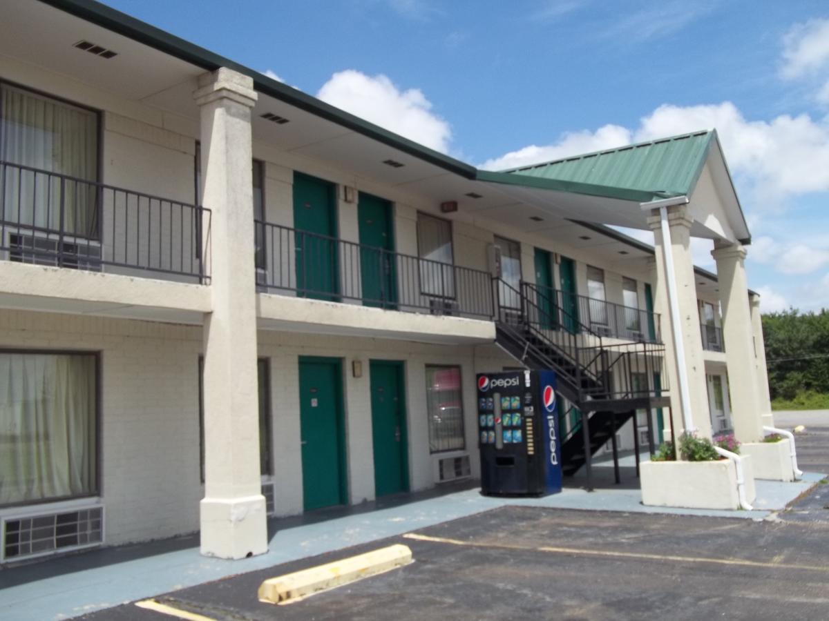 America's Best Inn - Brinkley