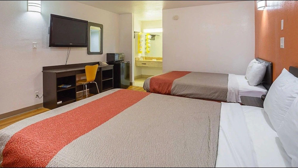 Motel 6 Brinkley