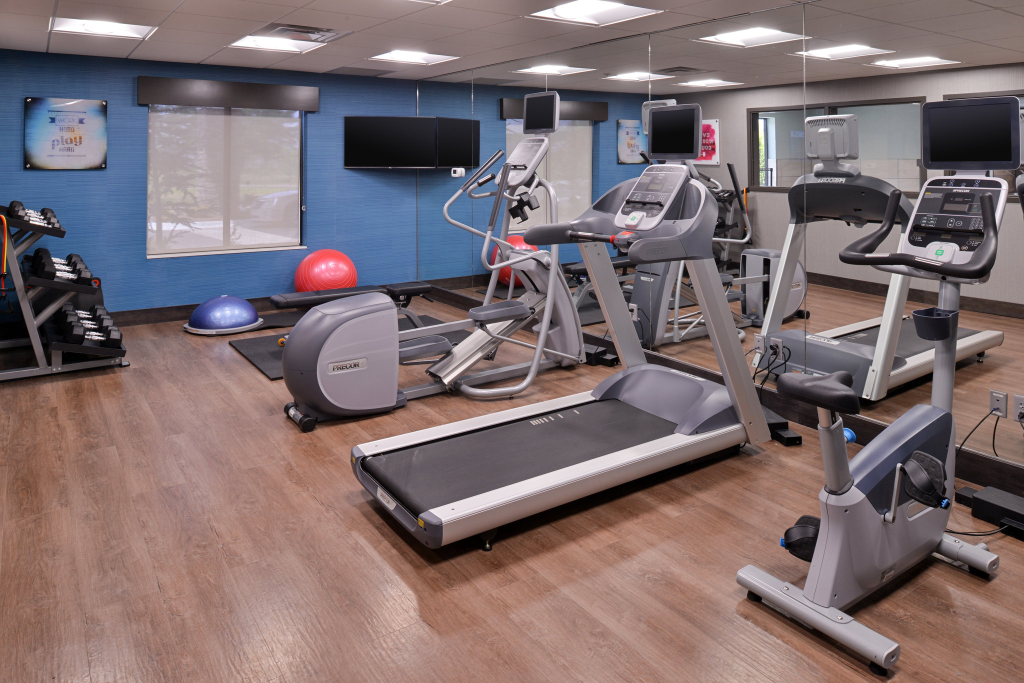 Holiday Inn Express & Suites Bryant - Benton Area
