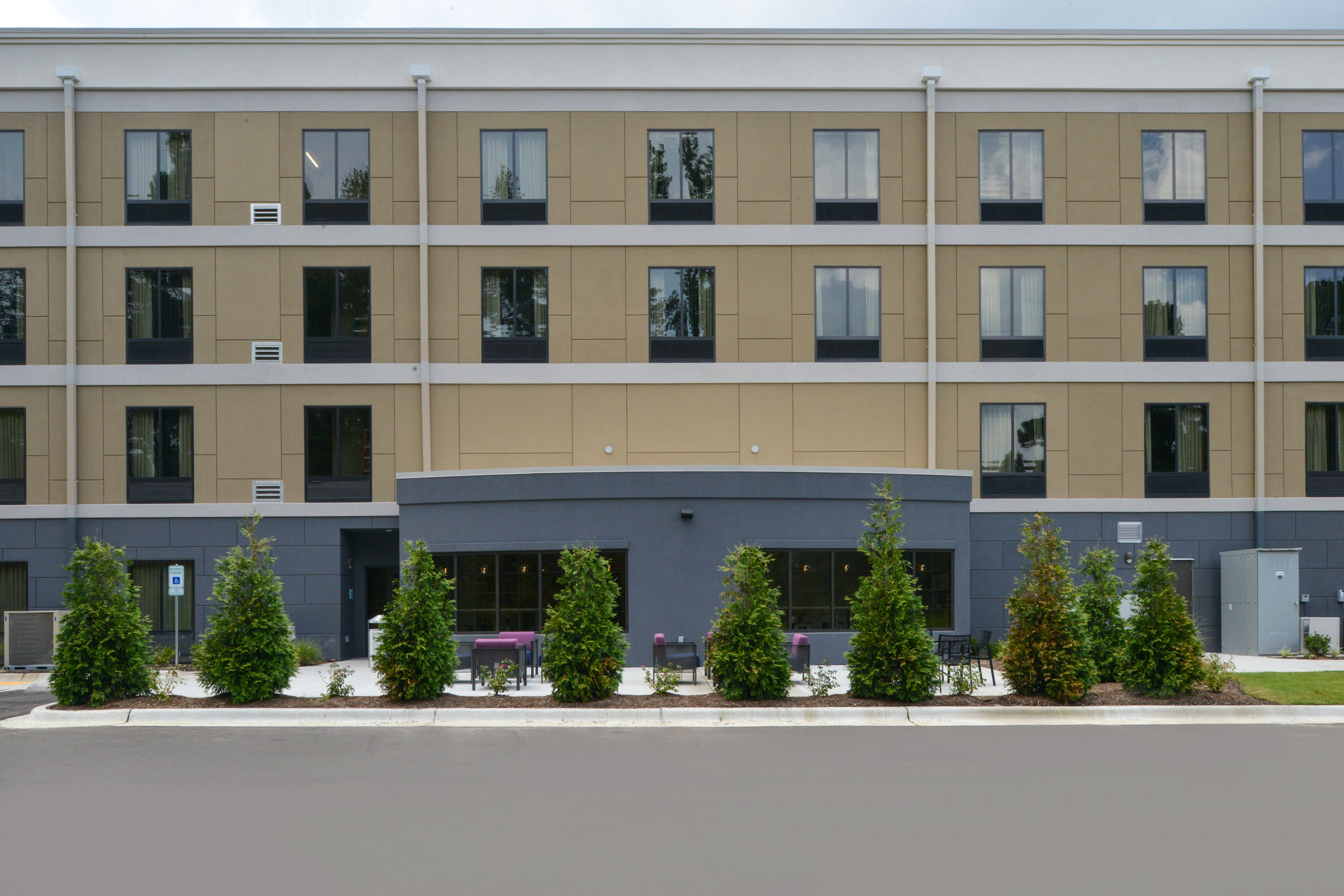Holiday Inn Express & Suites Bryant - Benton Area
