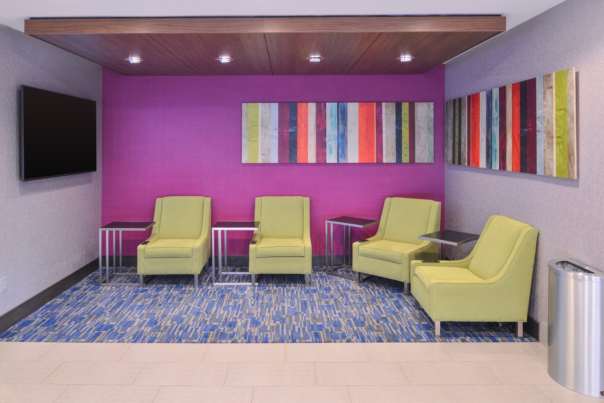 Holiday Inn Express & Suites Bryant - Benton Area