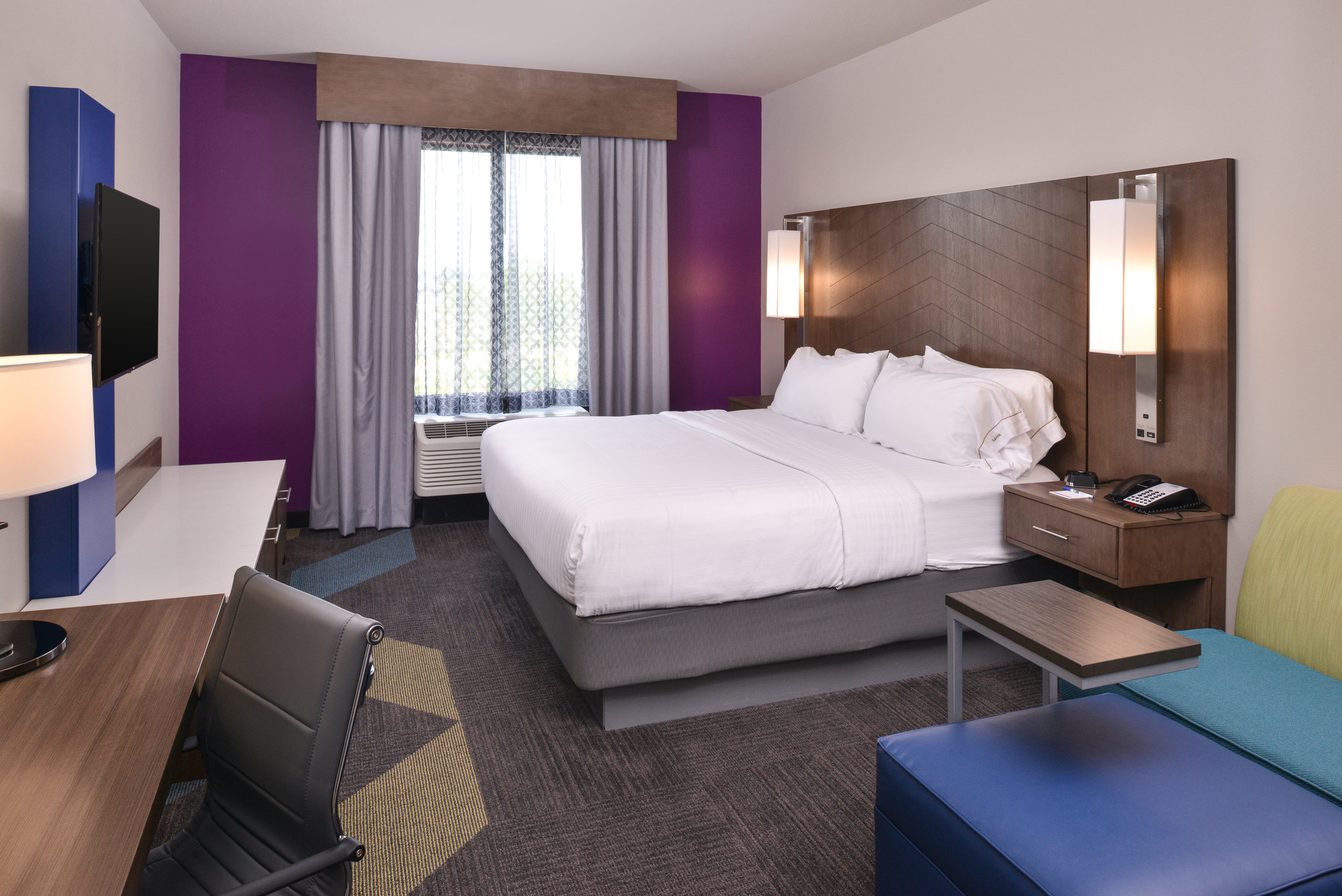 Holiday Inn Express & Suites Bryant - Benton Area