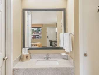 Super 8 by Wyndham Bryant Little Rock Area