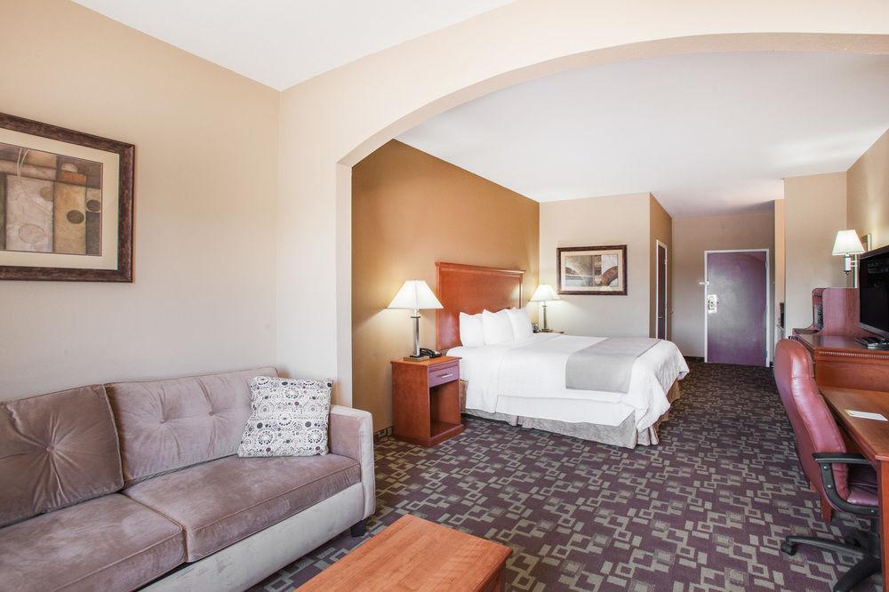 Days Inn & Suites by Wyndham Cabot