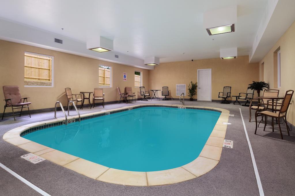 Days Inn & Suites by Wyndham Cabot