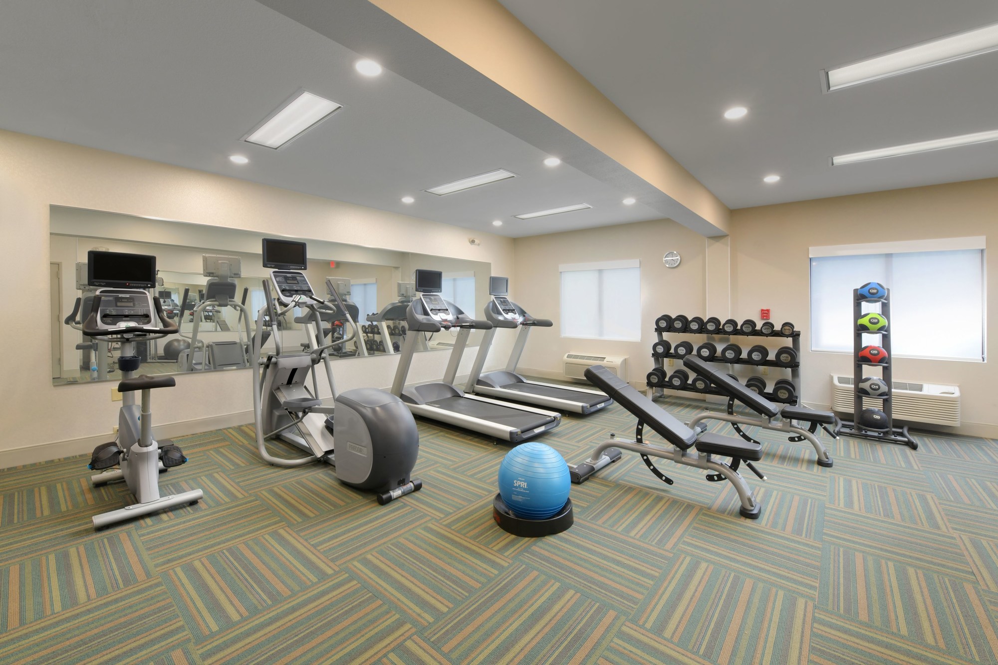 Holiday Inn Express Hotel & Suites Camden