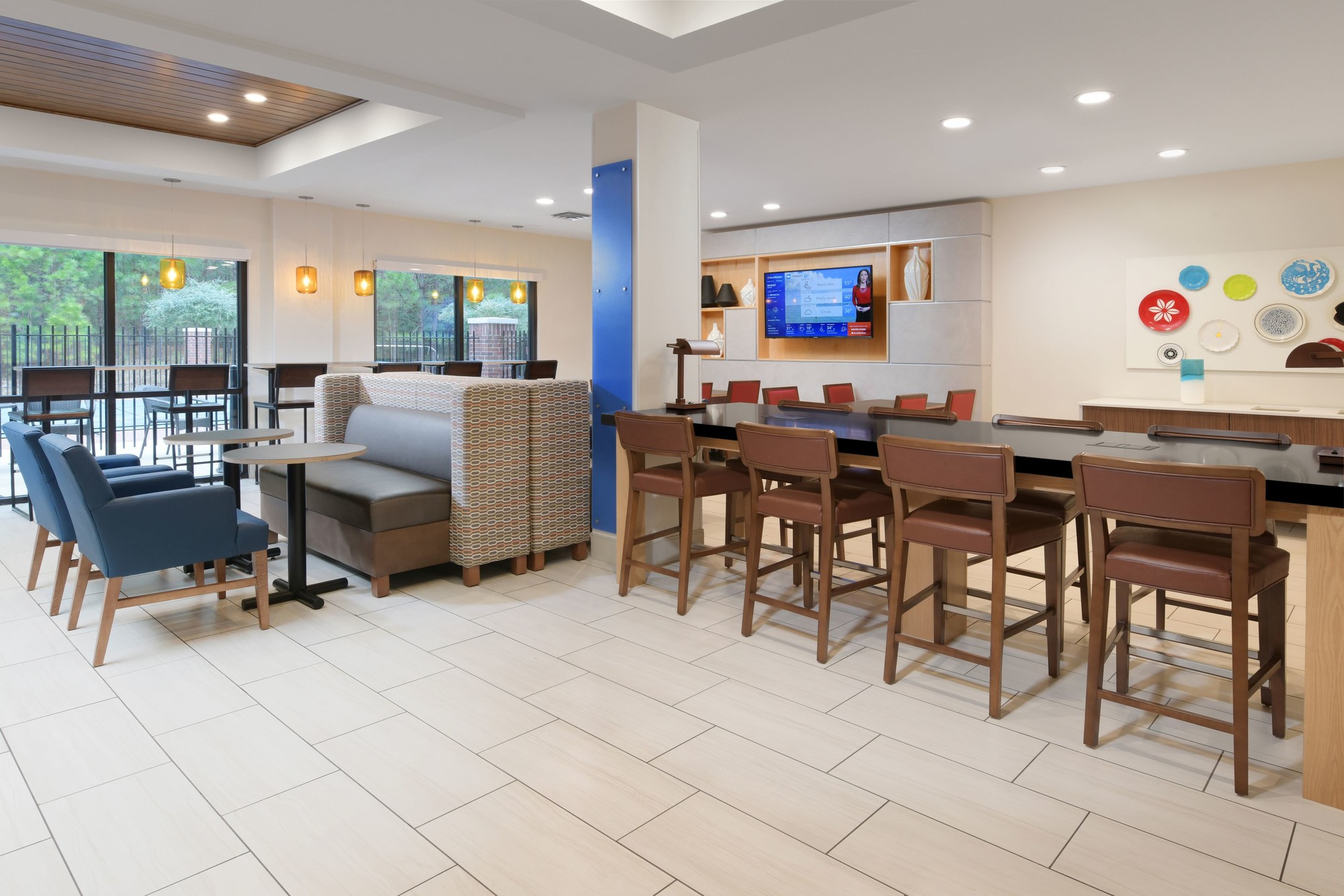 Holiday Inn Express Hotel & Suites Camden