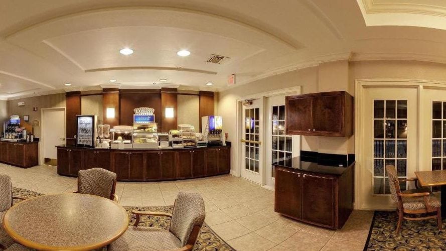 Holiday Inn Express Hotel & Suites Camden