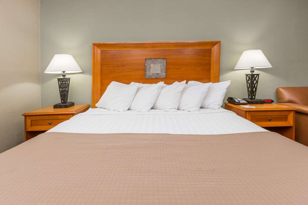 Days Inn by Wyndham Carlisle