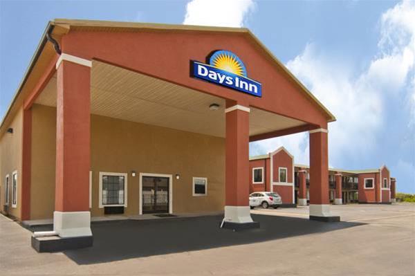 Days Inn by Wyndham Carlisle