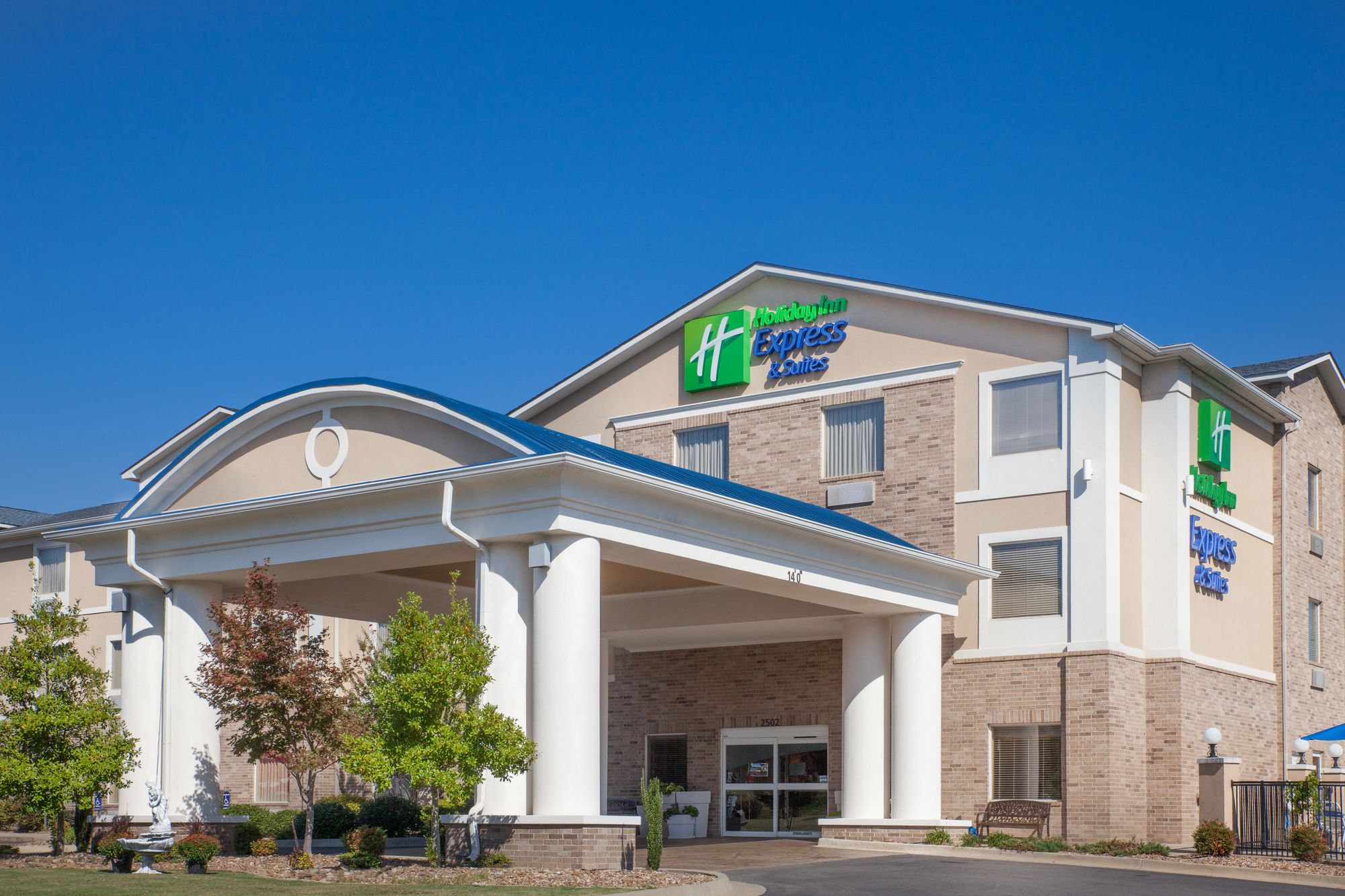 Holiday Inn Express & Suites Clarksville