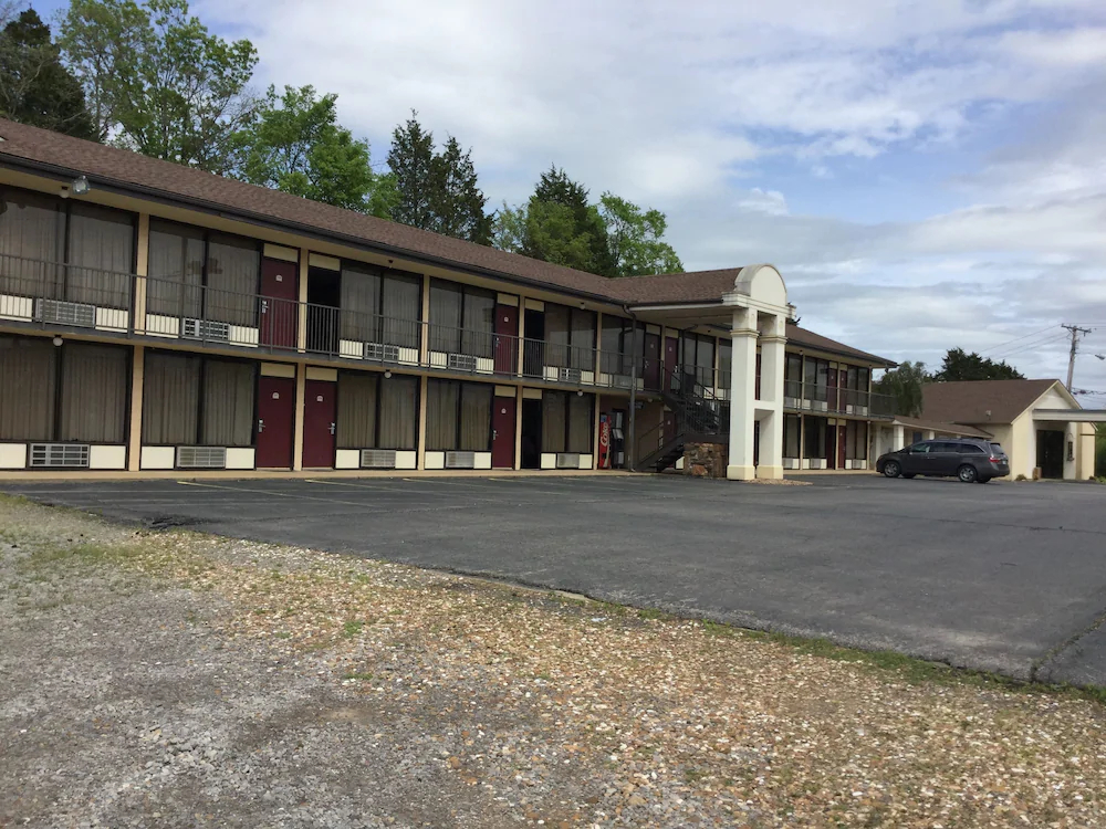 Sunset Inn Clarksville