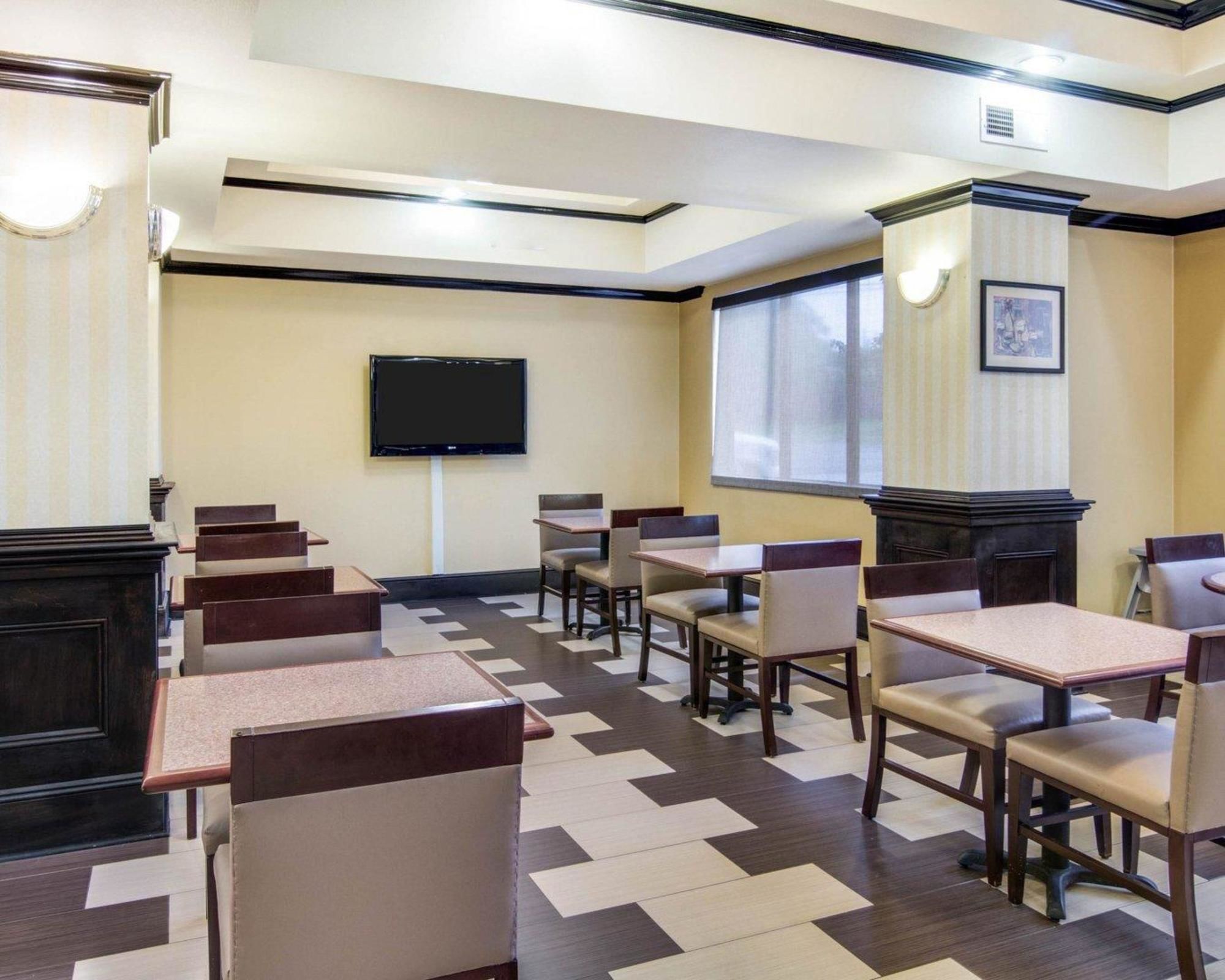 Comfort Inn & Suites El Dorado