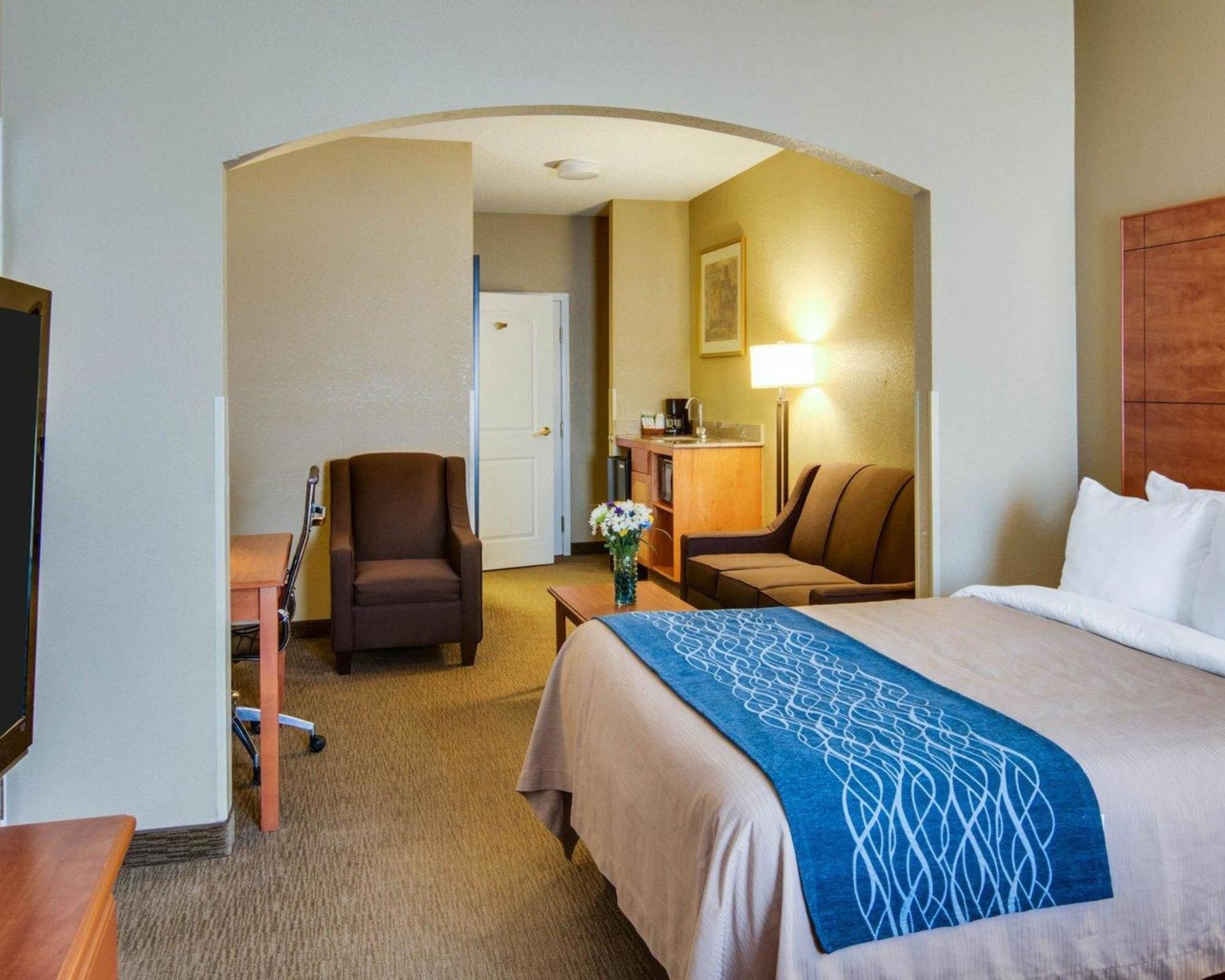 Comfort Inn & Suites El Dorado
