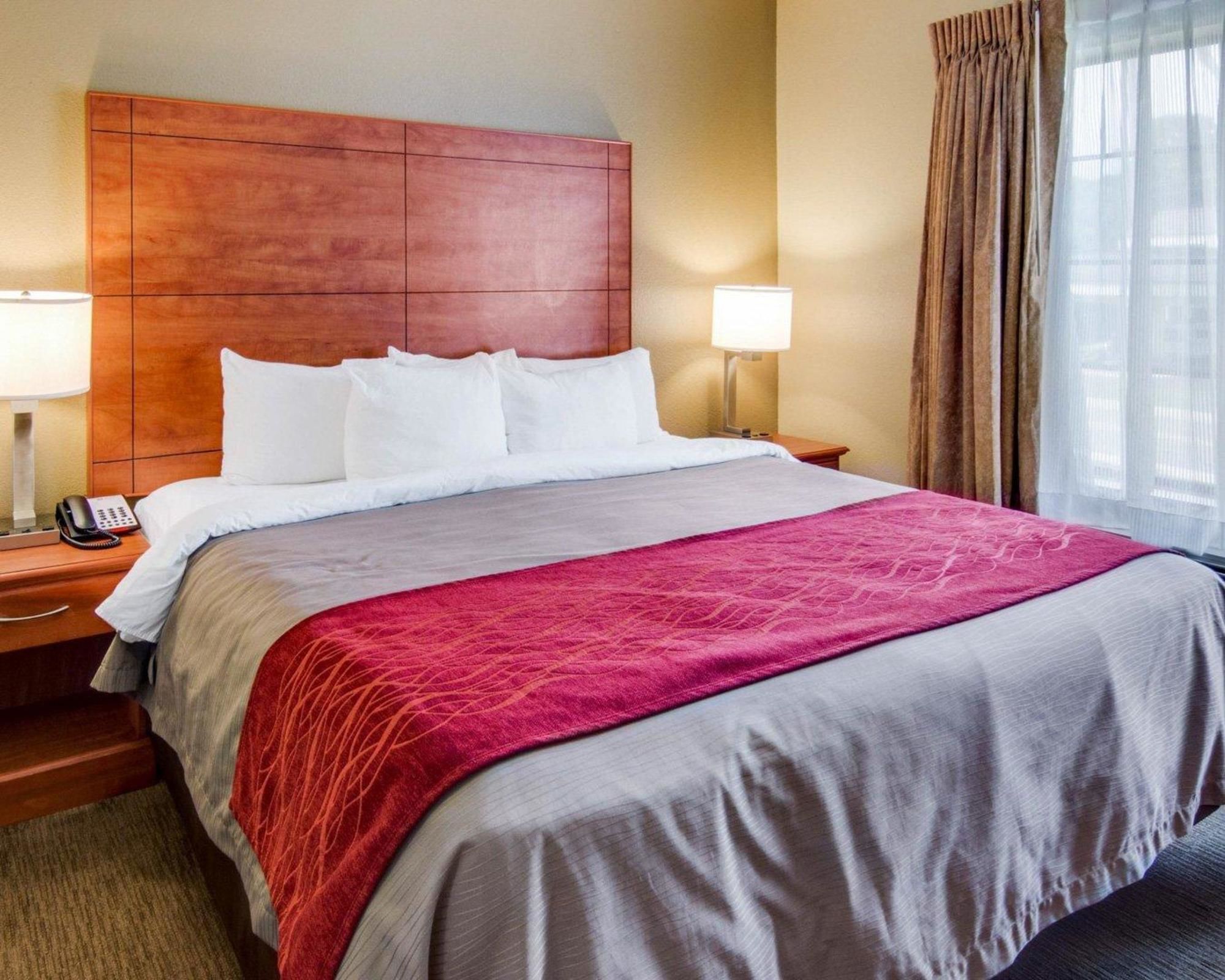 Comfort Inn & Suites El Dorado