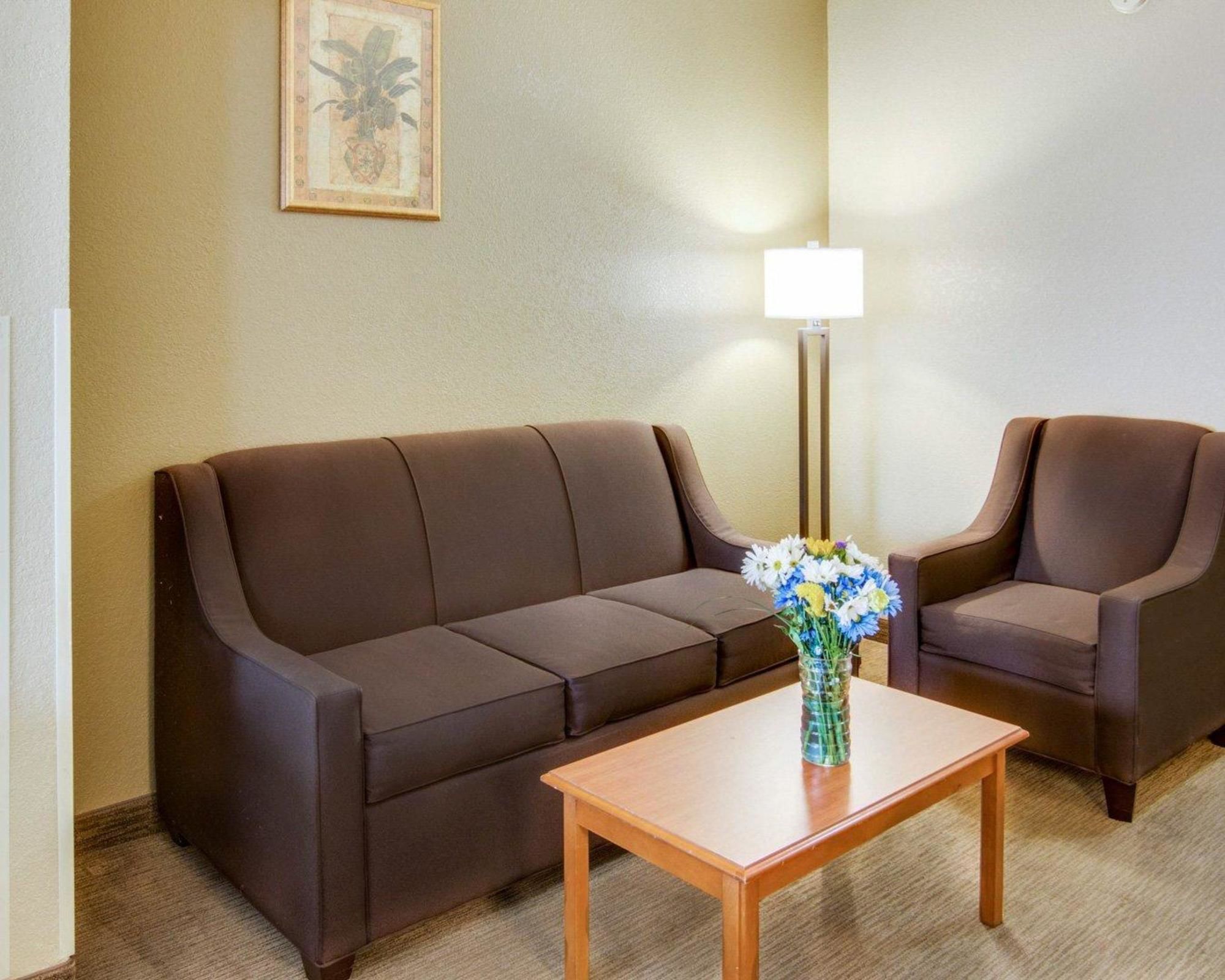 Comfort Inn & Suites El Dorado