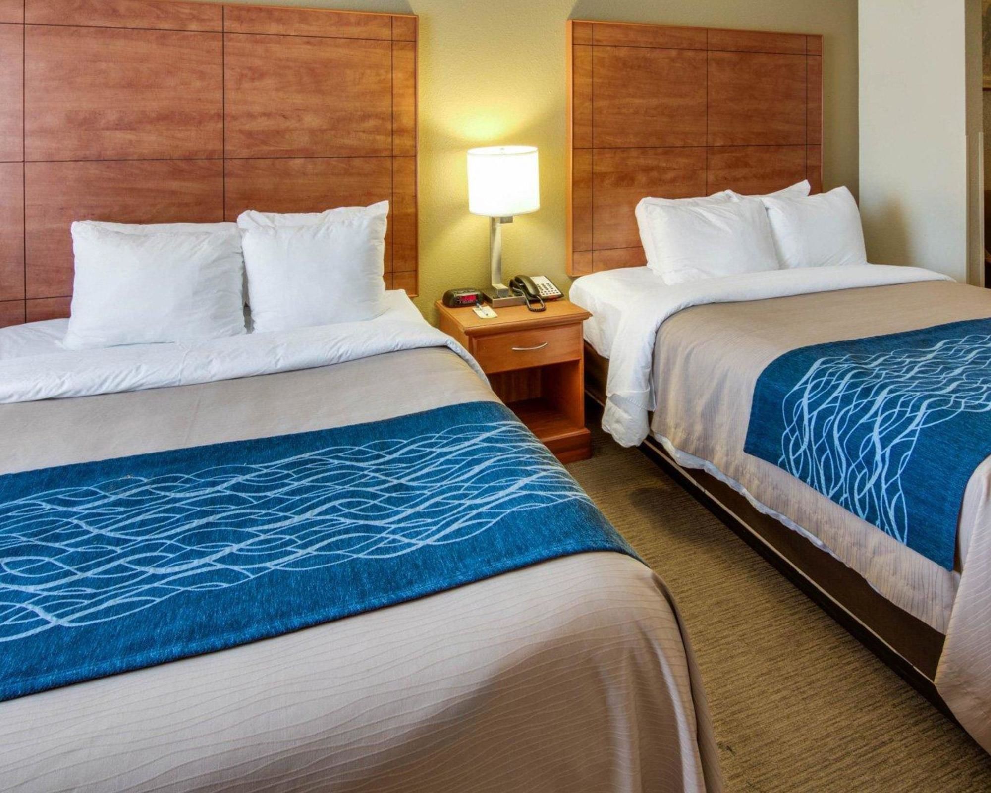 Comfort Inn & Suites El Dorado