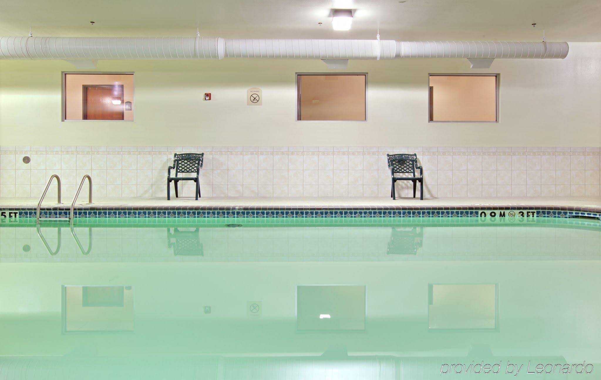 Holiday Inn Express Hotel & Suites El Dorado