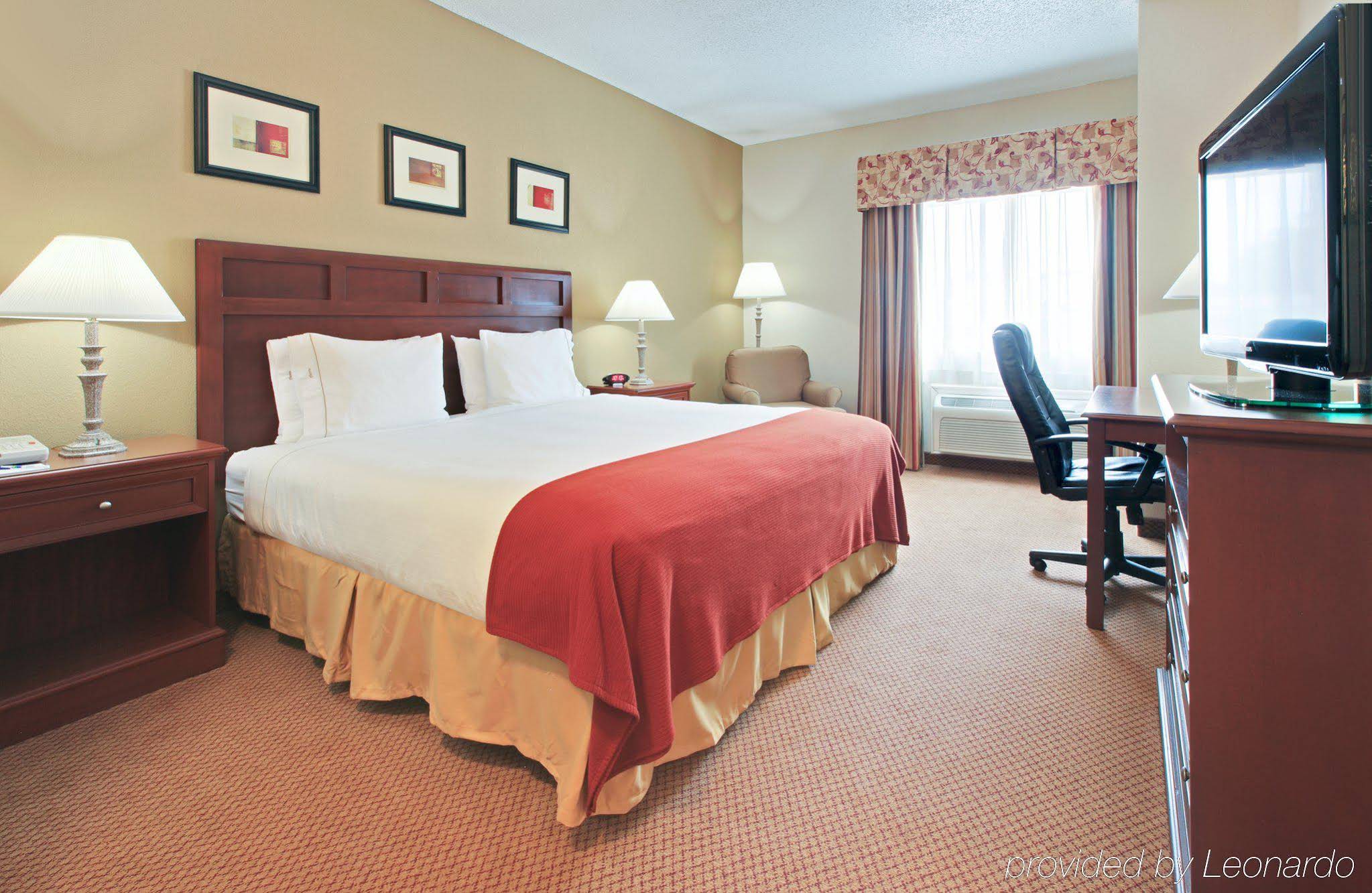 Holiday Inn Express Hotel & Suites El Dorado