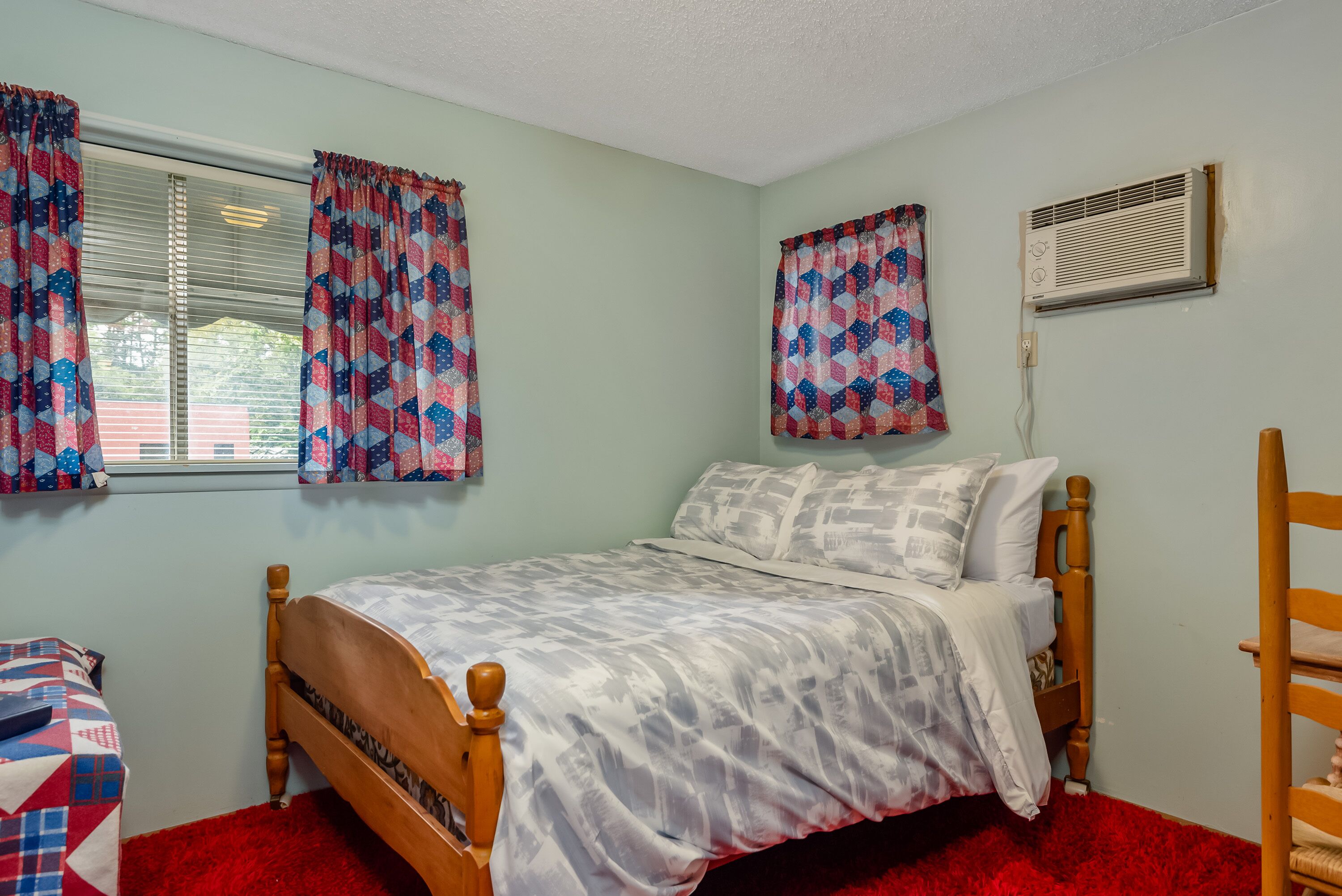 Log Cabin Inn Motel