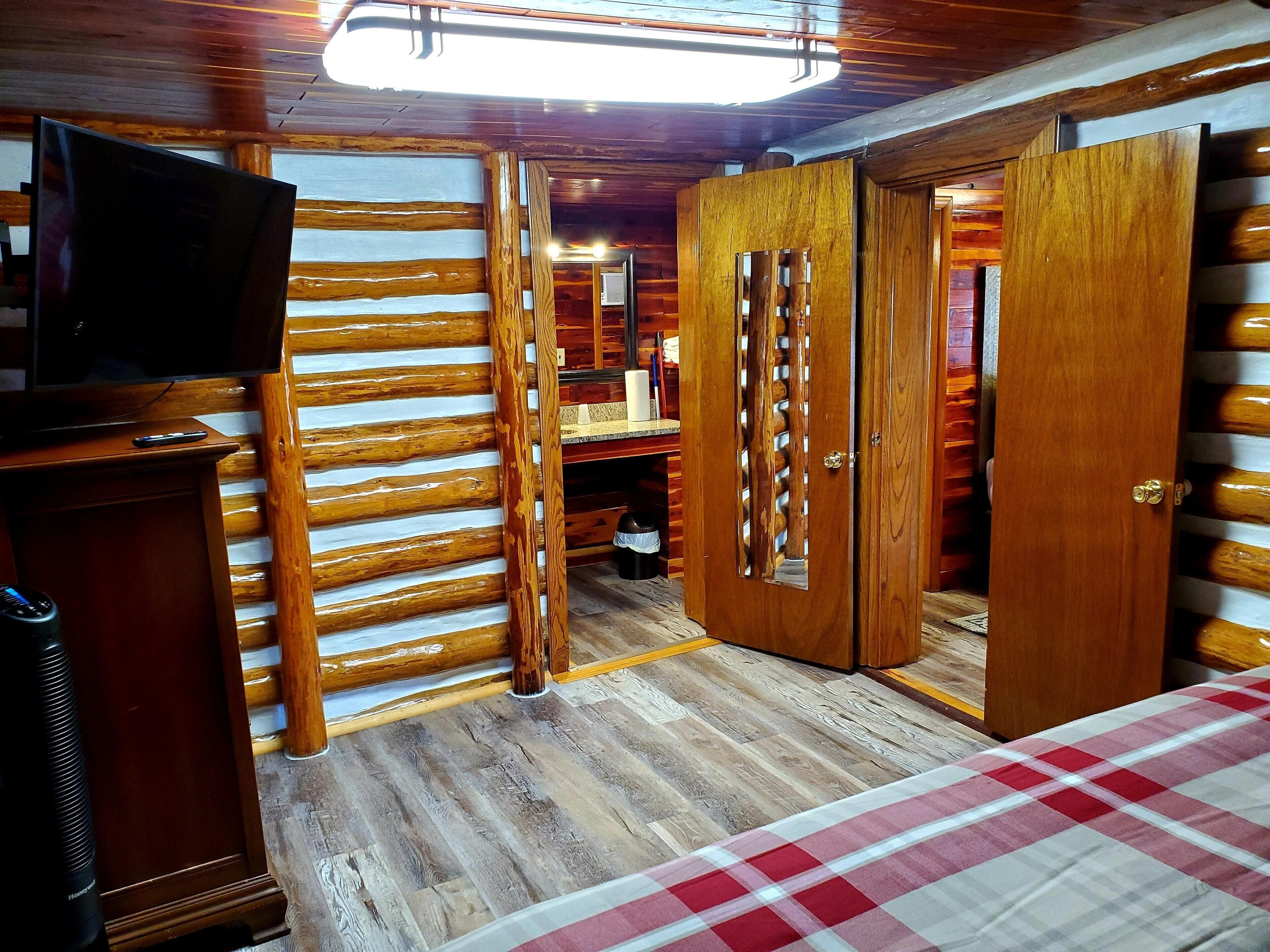 Log Cabin Inn Motel