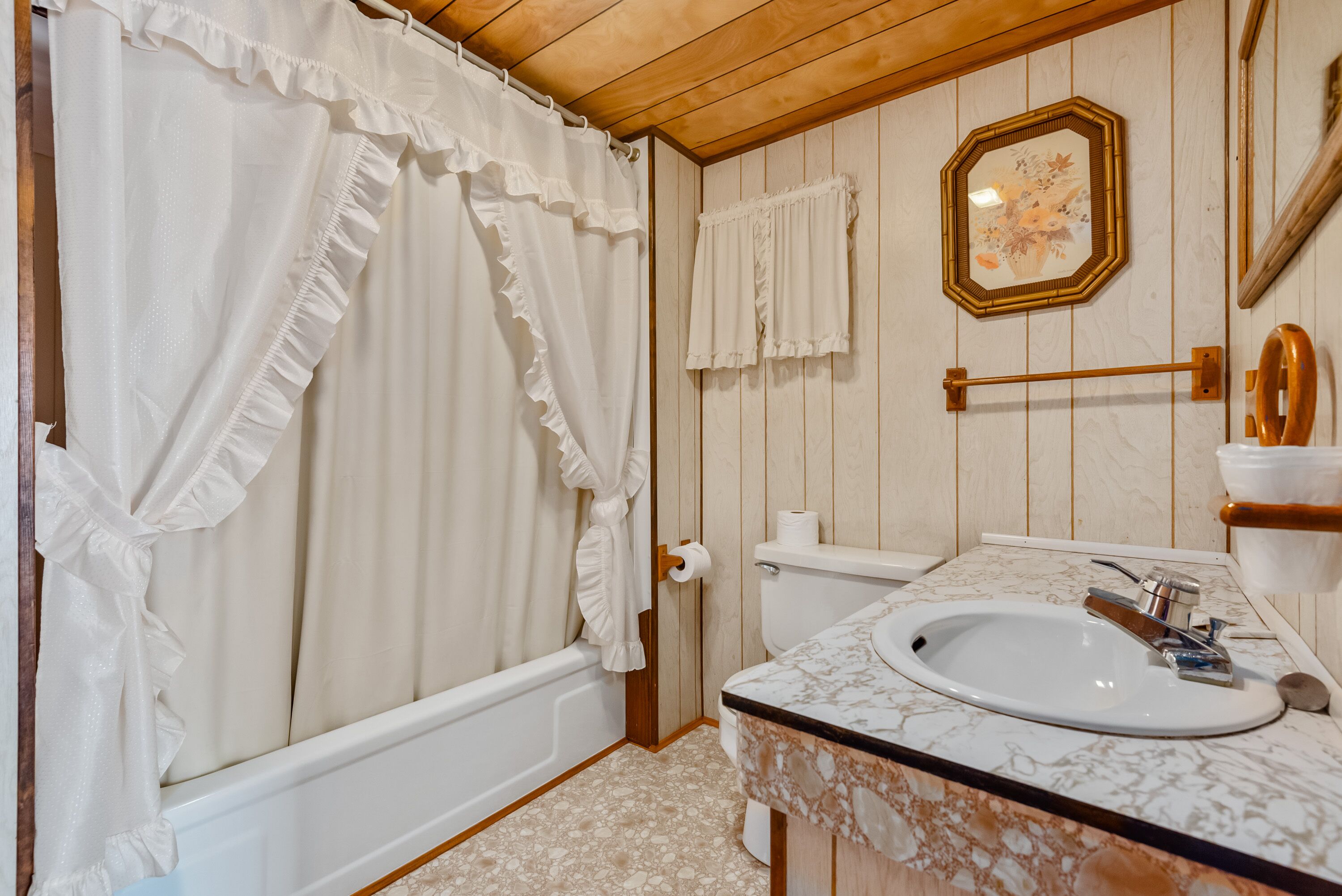 Log Cabin Inn Motel
