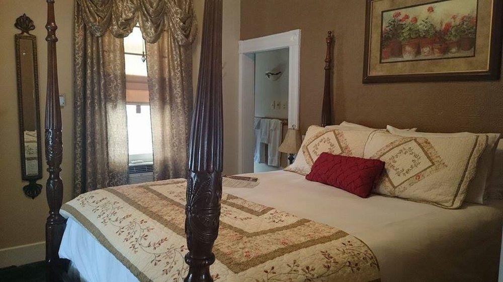 5 Ojo Inn Bed & Breakfast