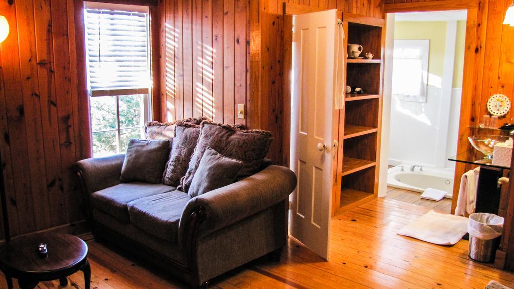 5 Ojo Inn Bed & Breakfast