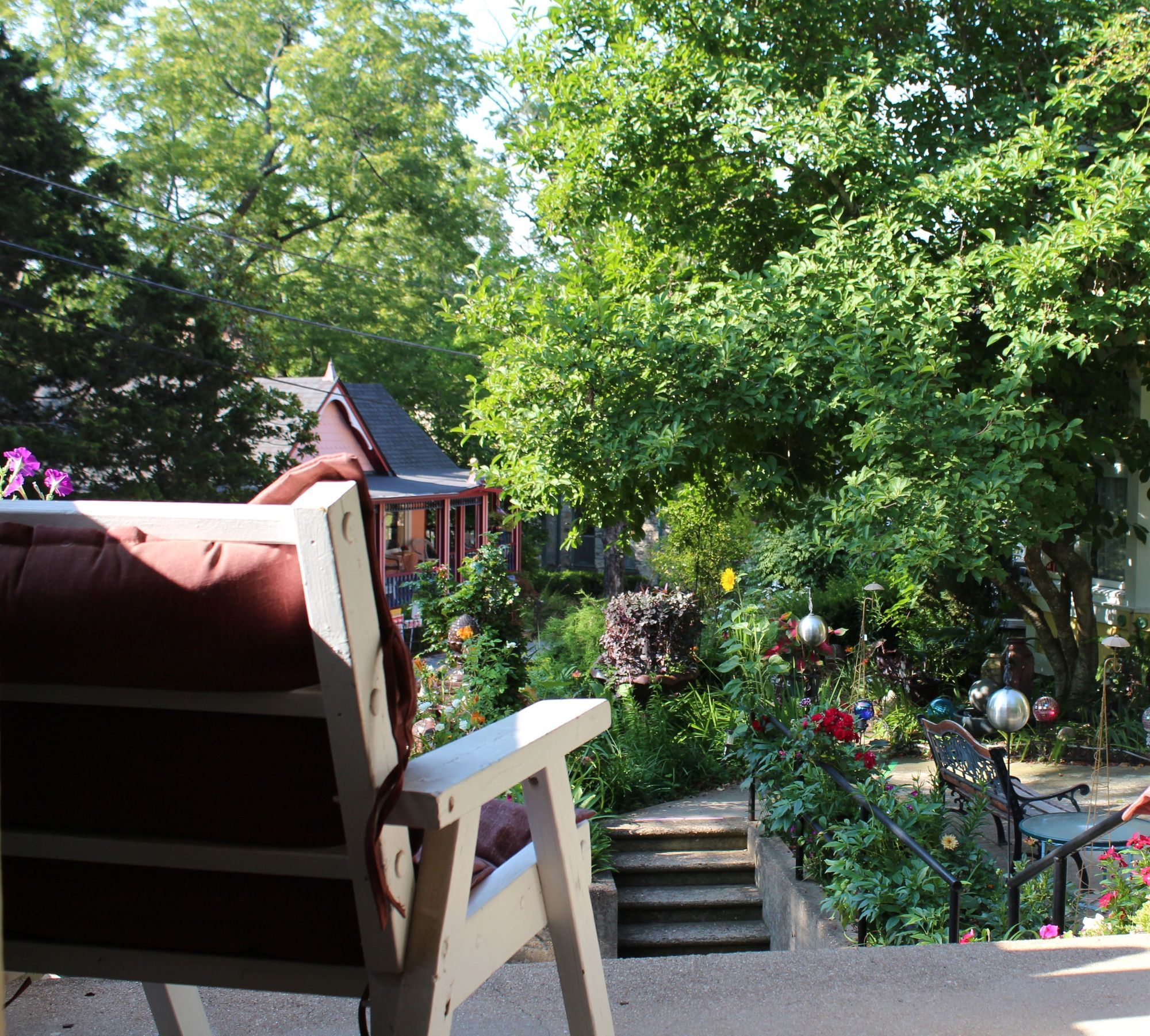 All Seasons Inn