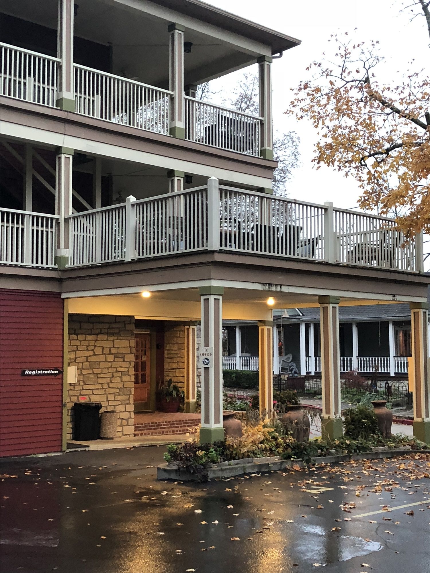 All Seasons Inn