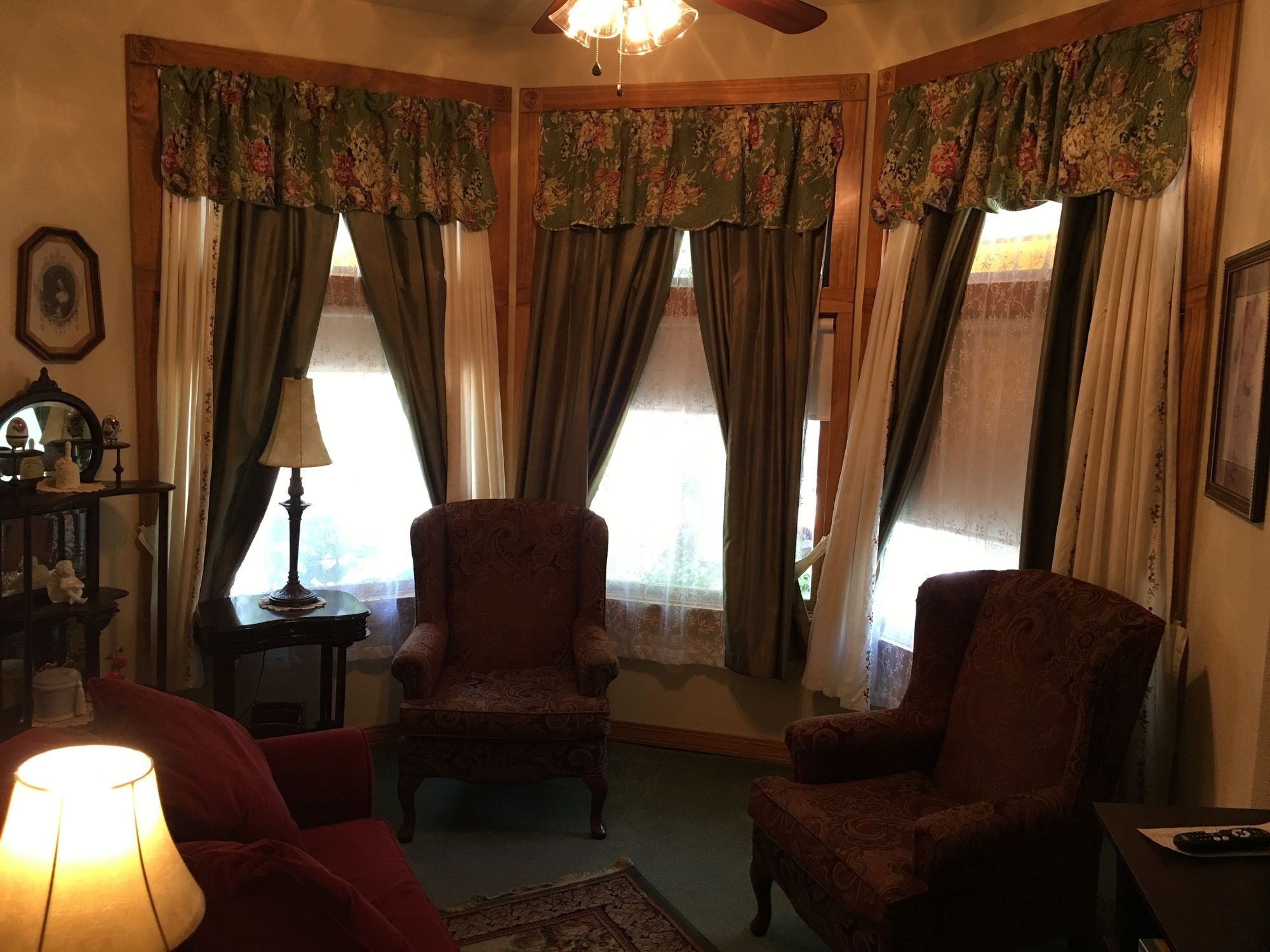 All Seasons Inn