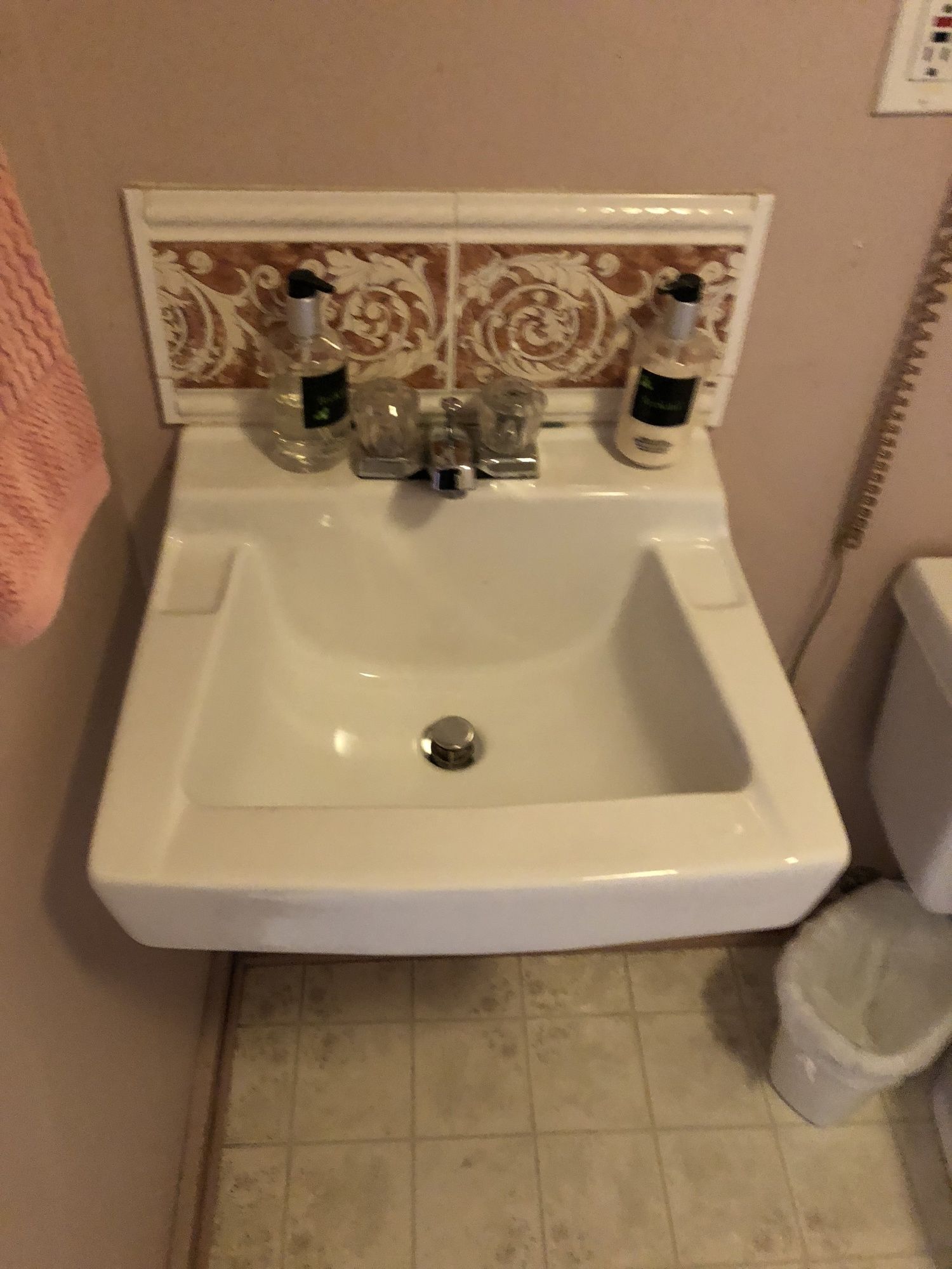 All Seasons Inn