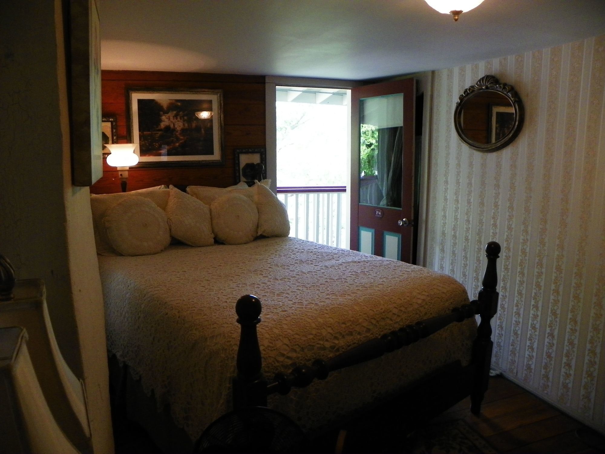 All Seasons Inn
