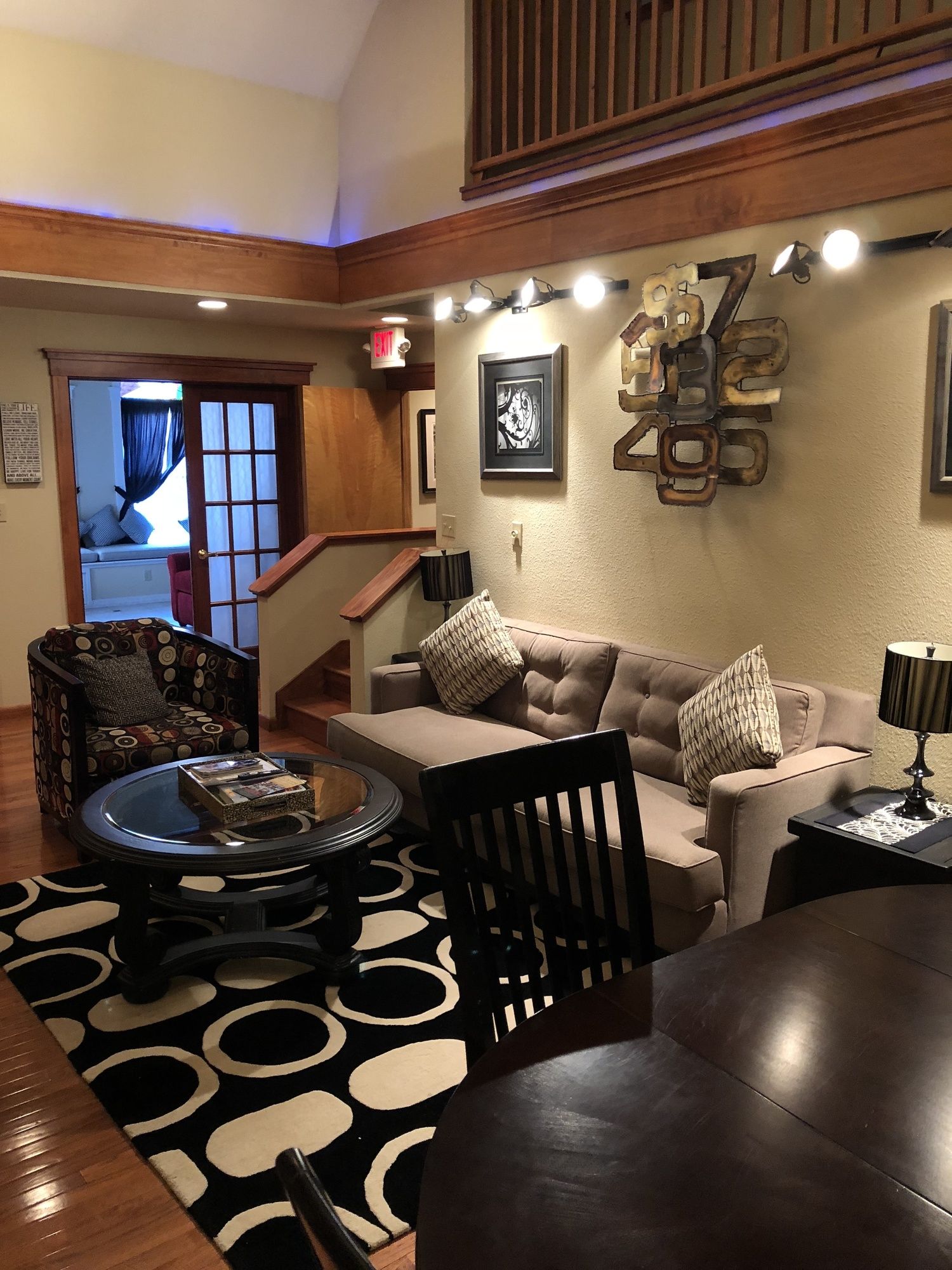 All Seasons Inn
