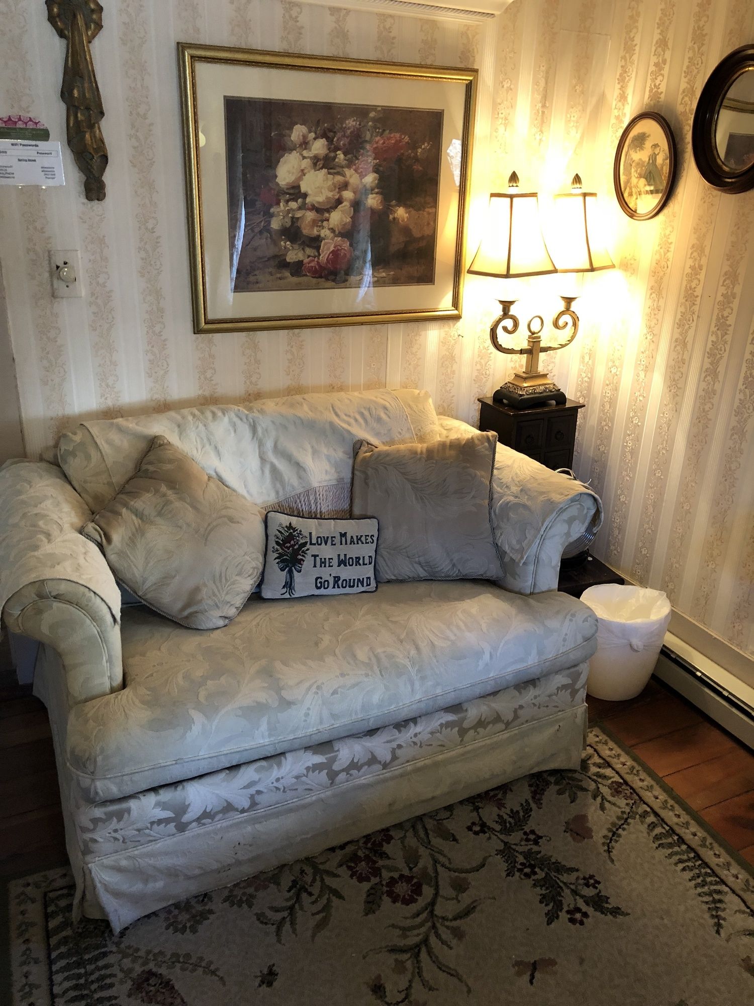 All Seasons Inn