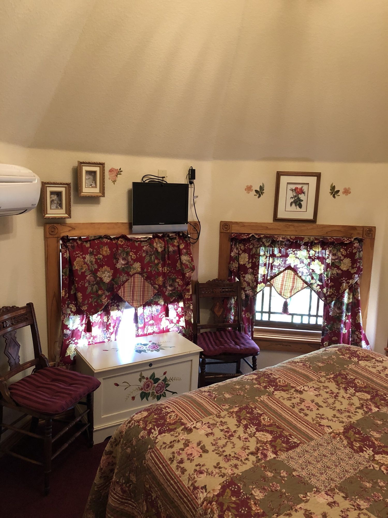 All Seasons Inn
