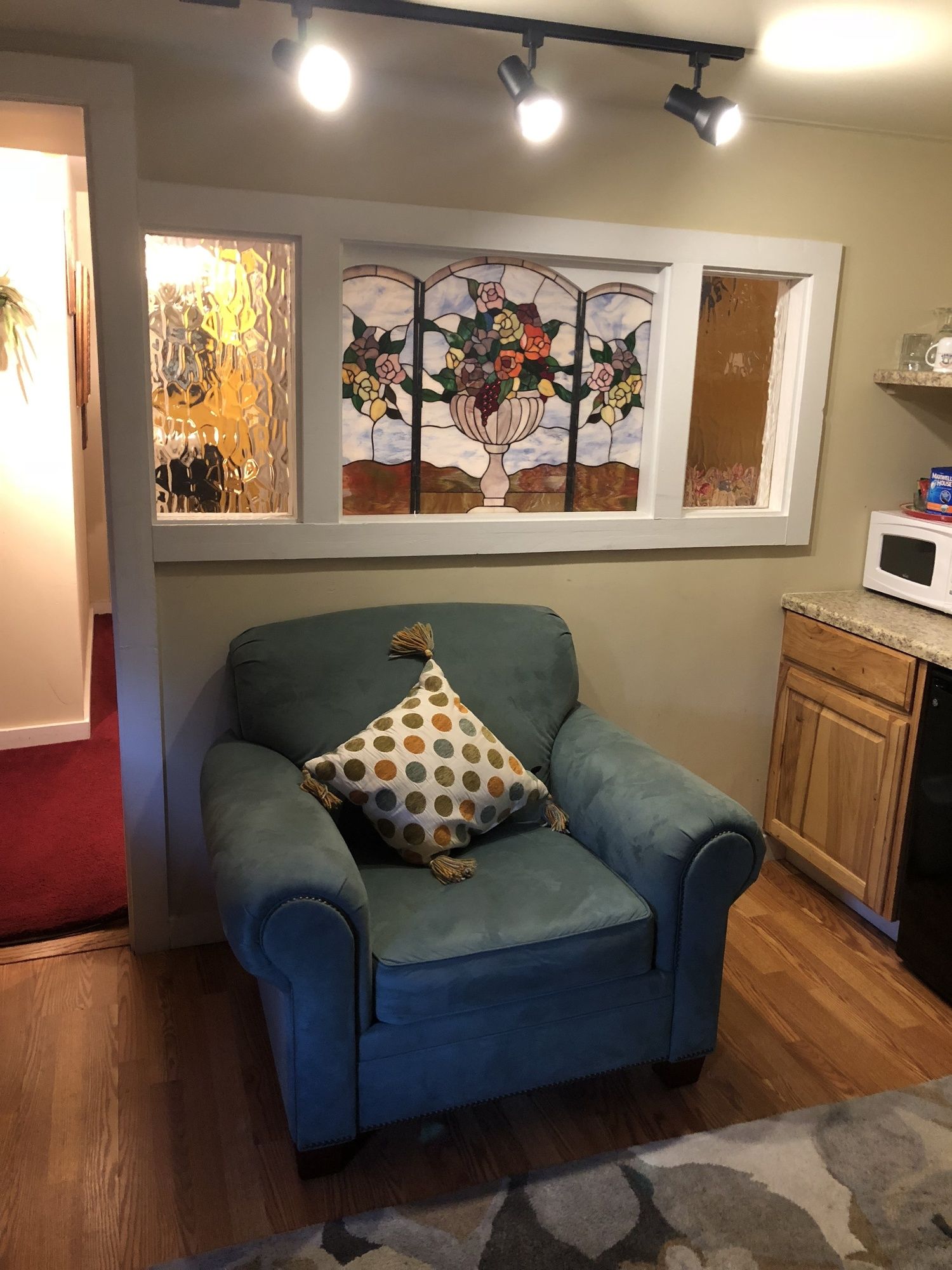 All Seasons Inn