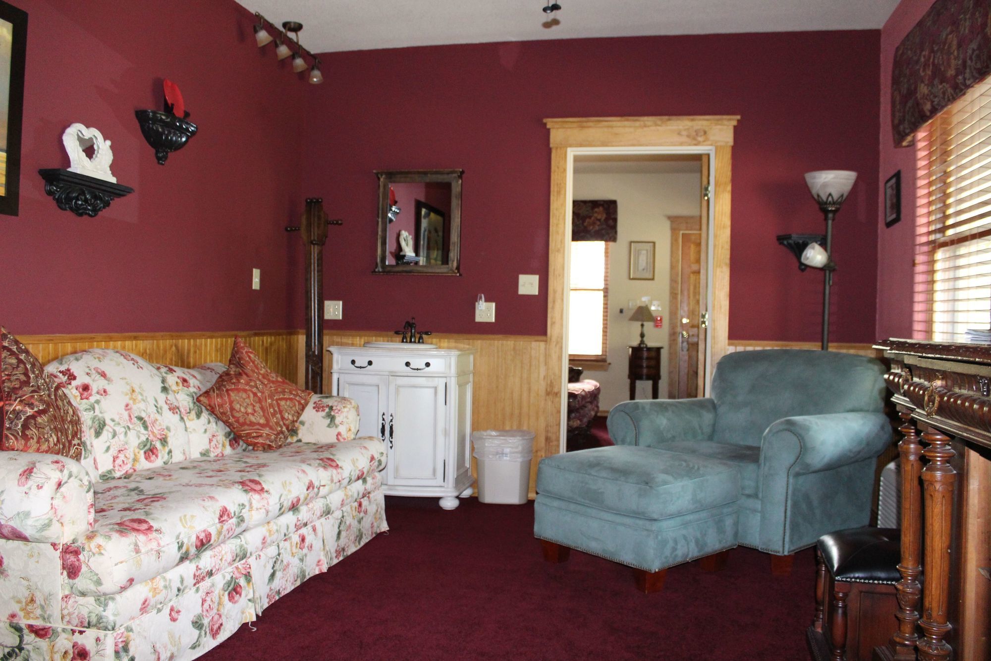 All Seasons Inn