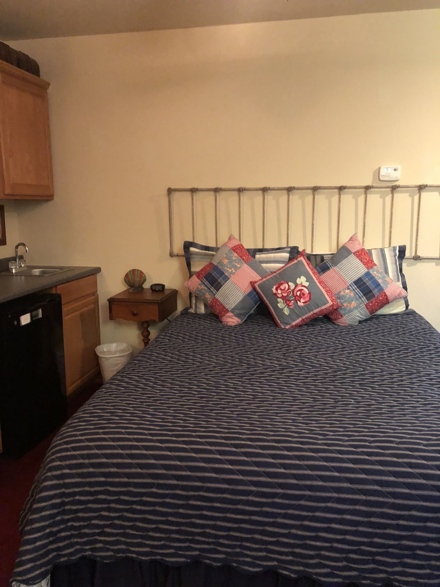 All Seasons Inn