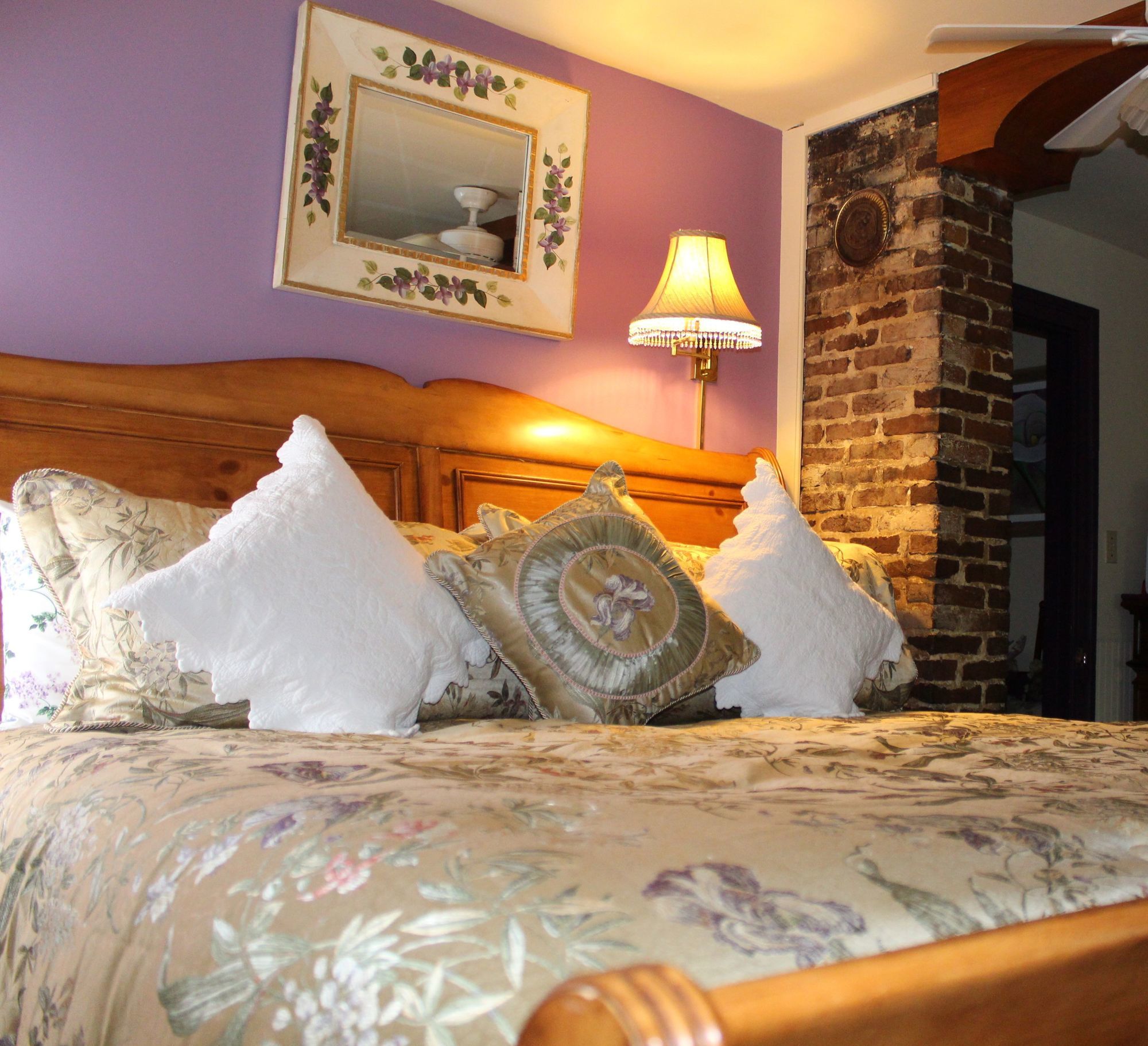 All Seasons Inn