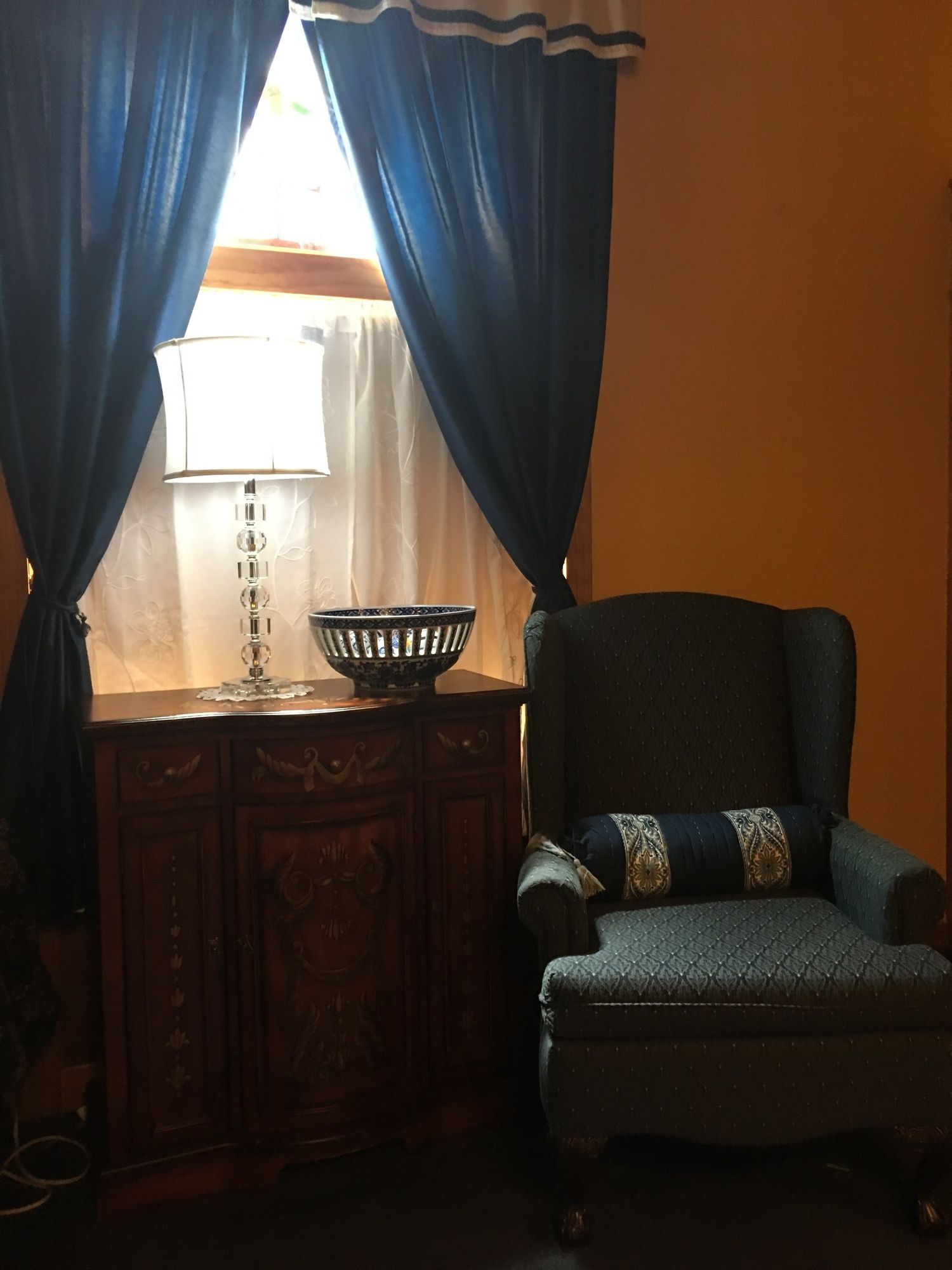 All Seasons Inn