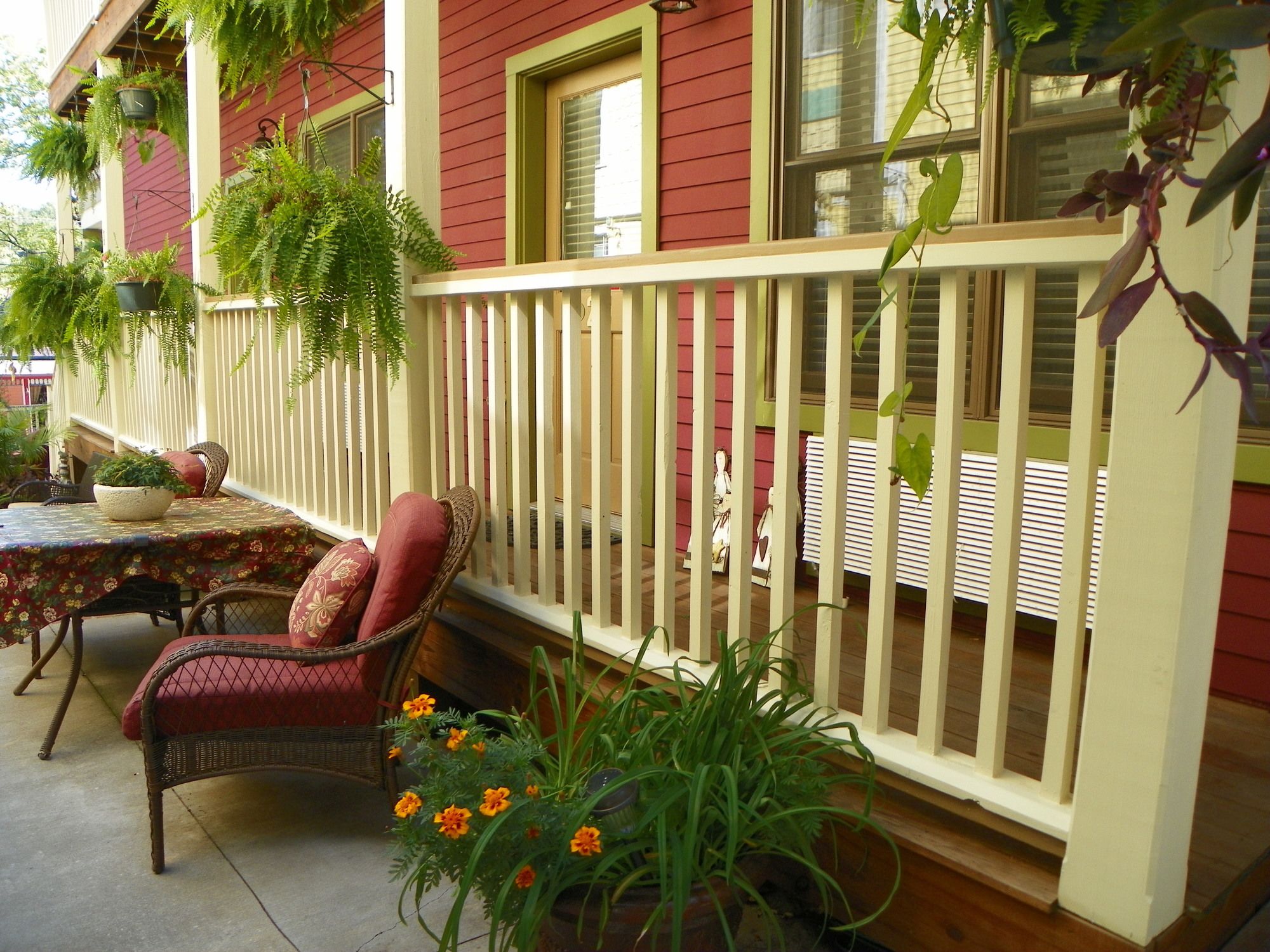 All Seasons Inn