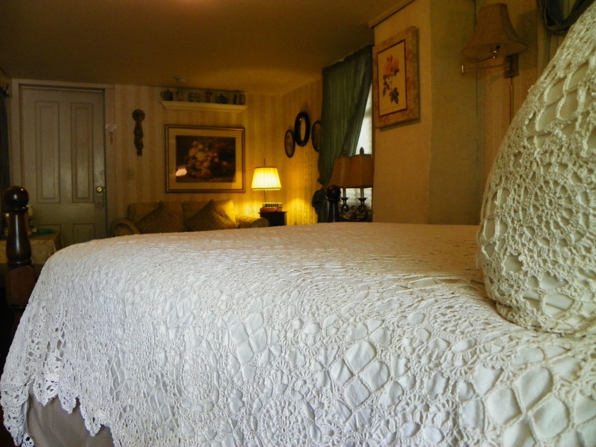 All Seasons Inn