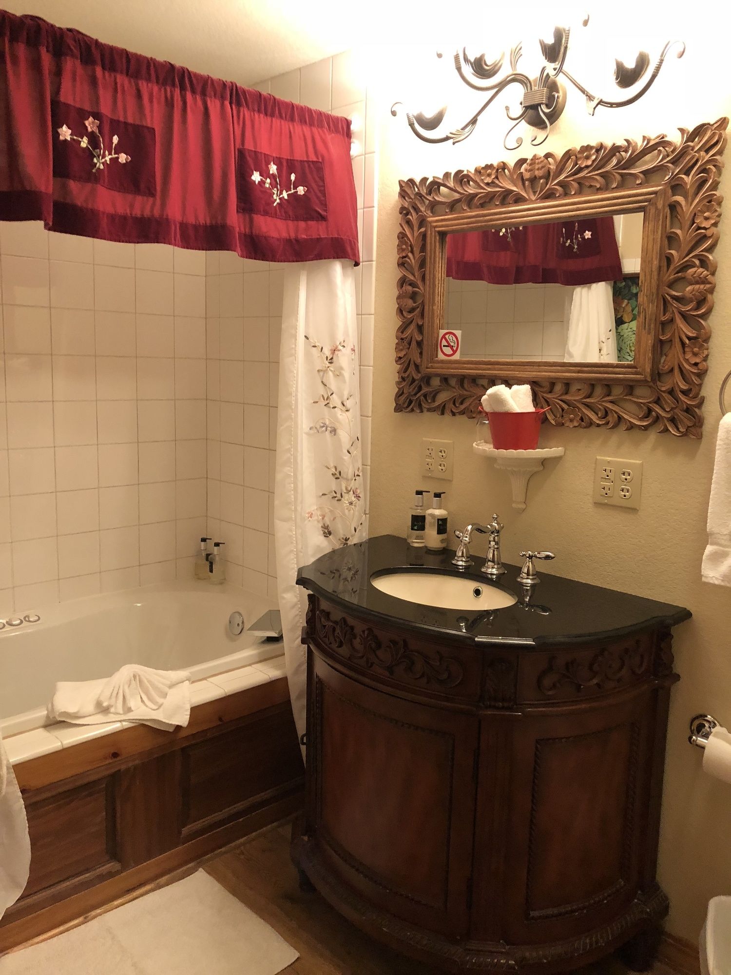 All Seasons Inn
