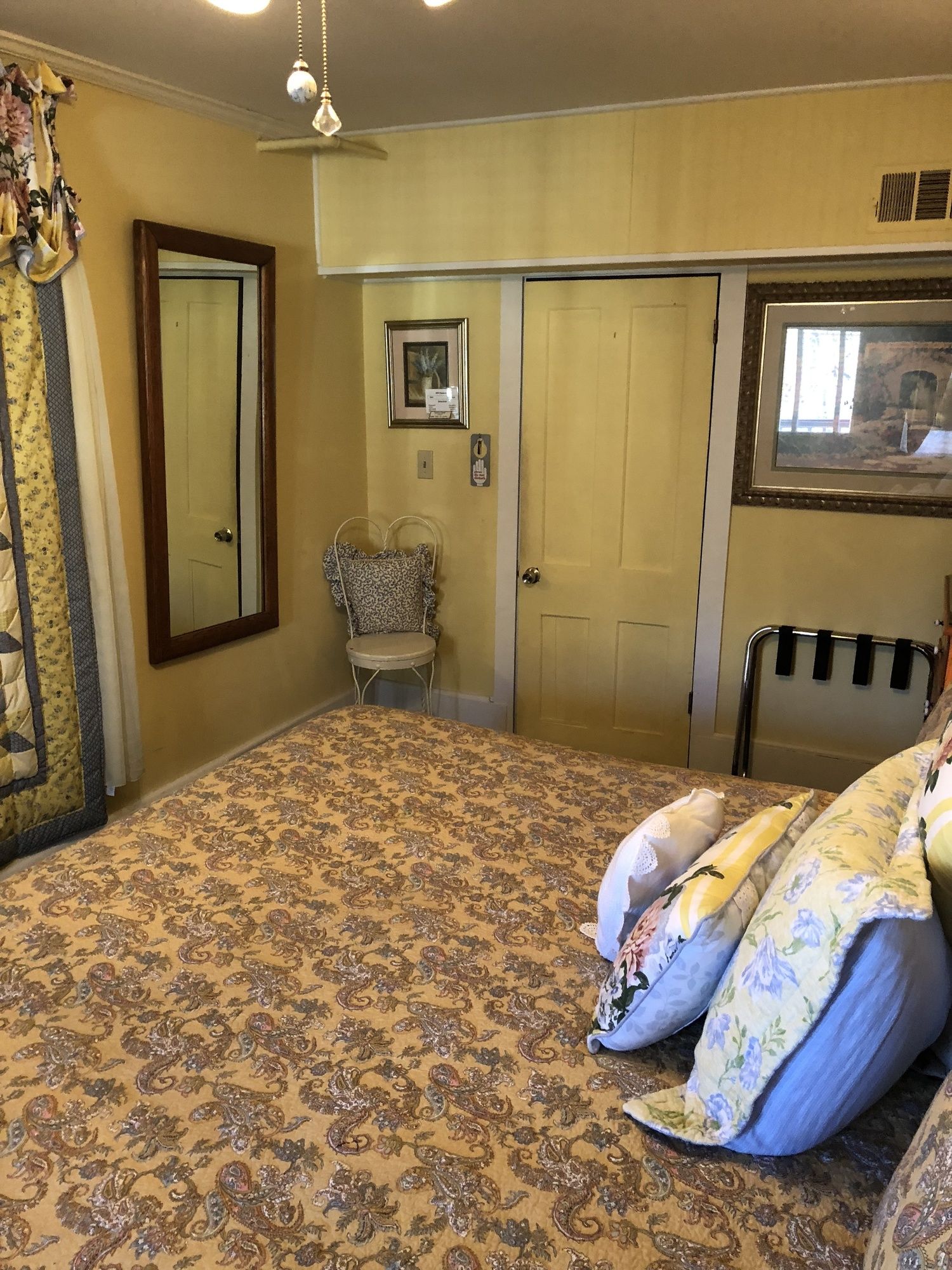 All Seasons Inn