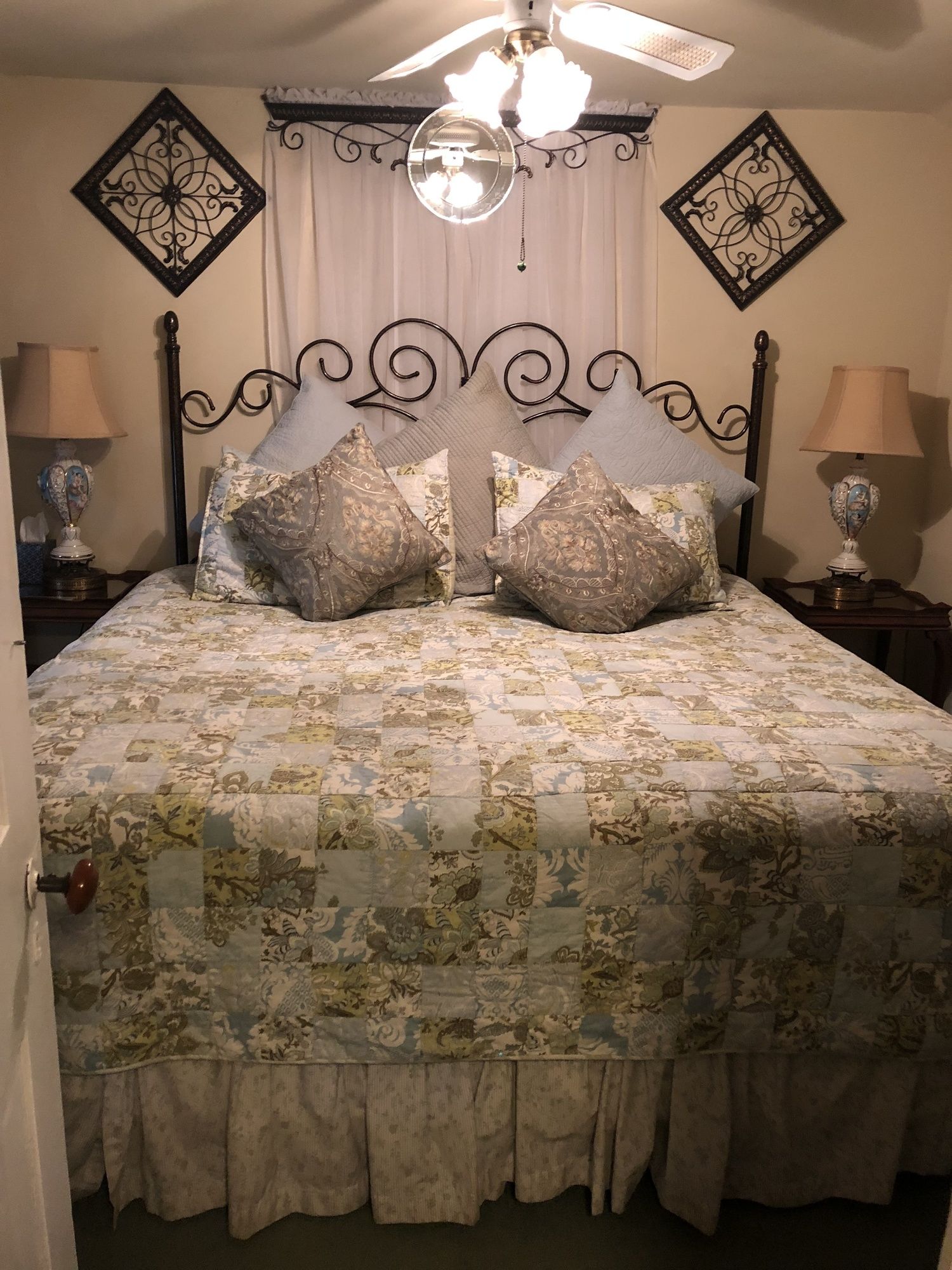 All Seasons Inn